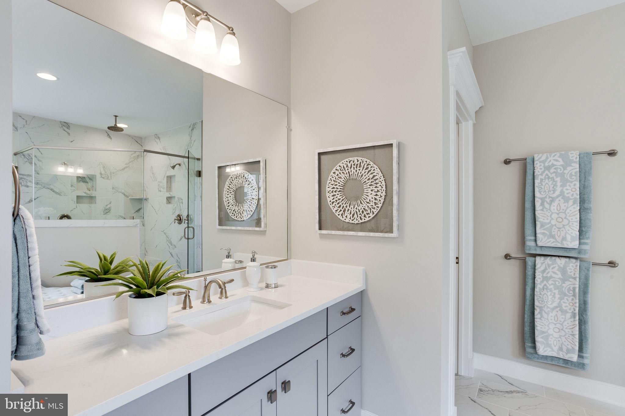 BROYHILL GLEN GARY PARK - Residential