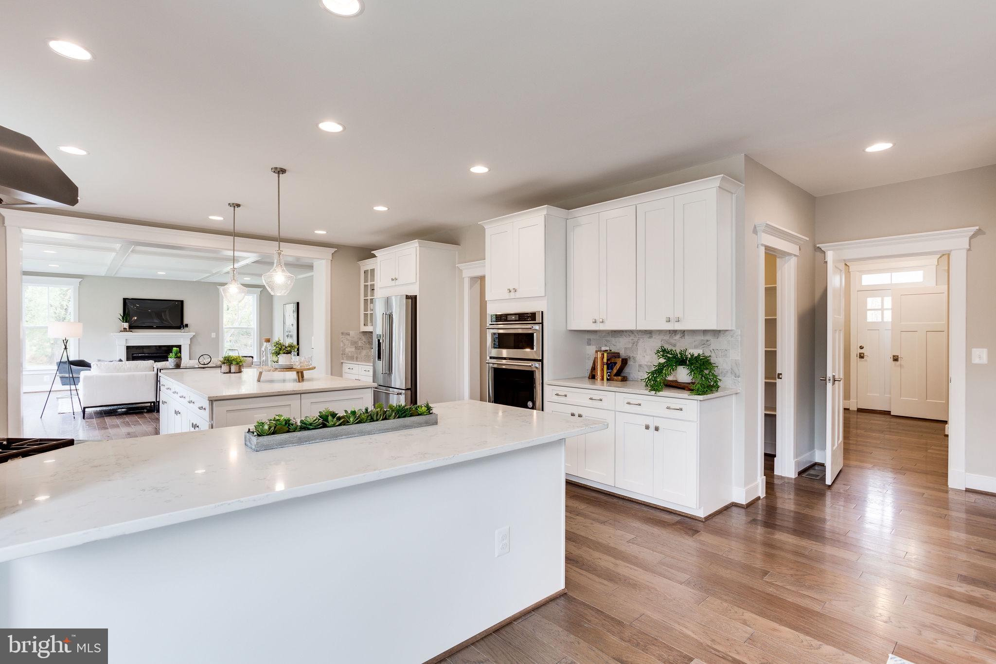 BROYHILL GLEN GARY PARK - Residential