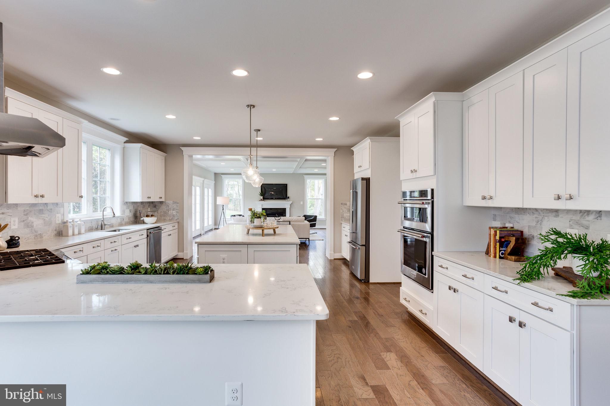 BROYHILL GLEN GARY PARK - Residential