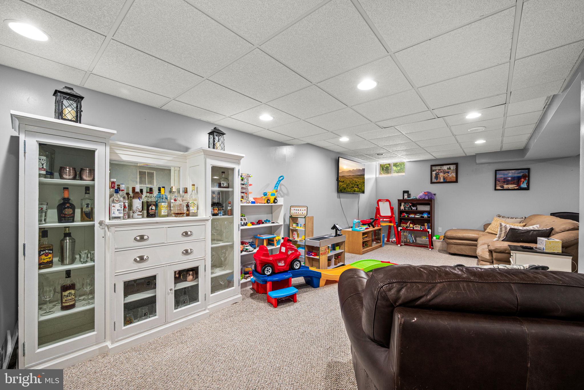 LINFIELD KNOLL - Residential