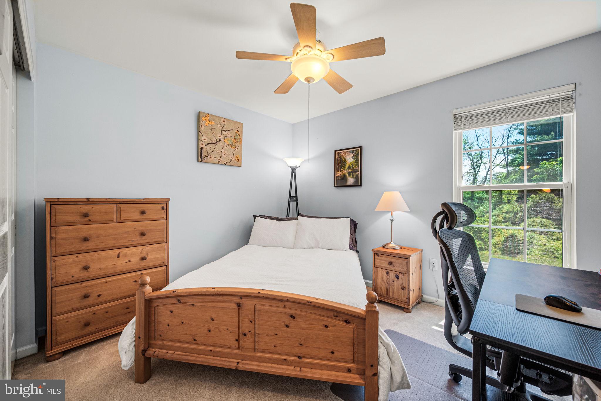 LINFIELD KNOLL - Residential