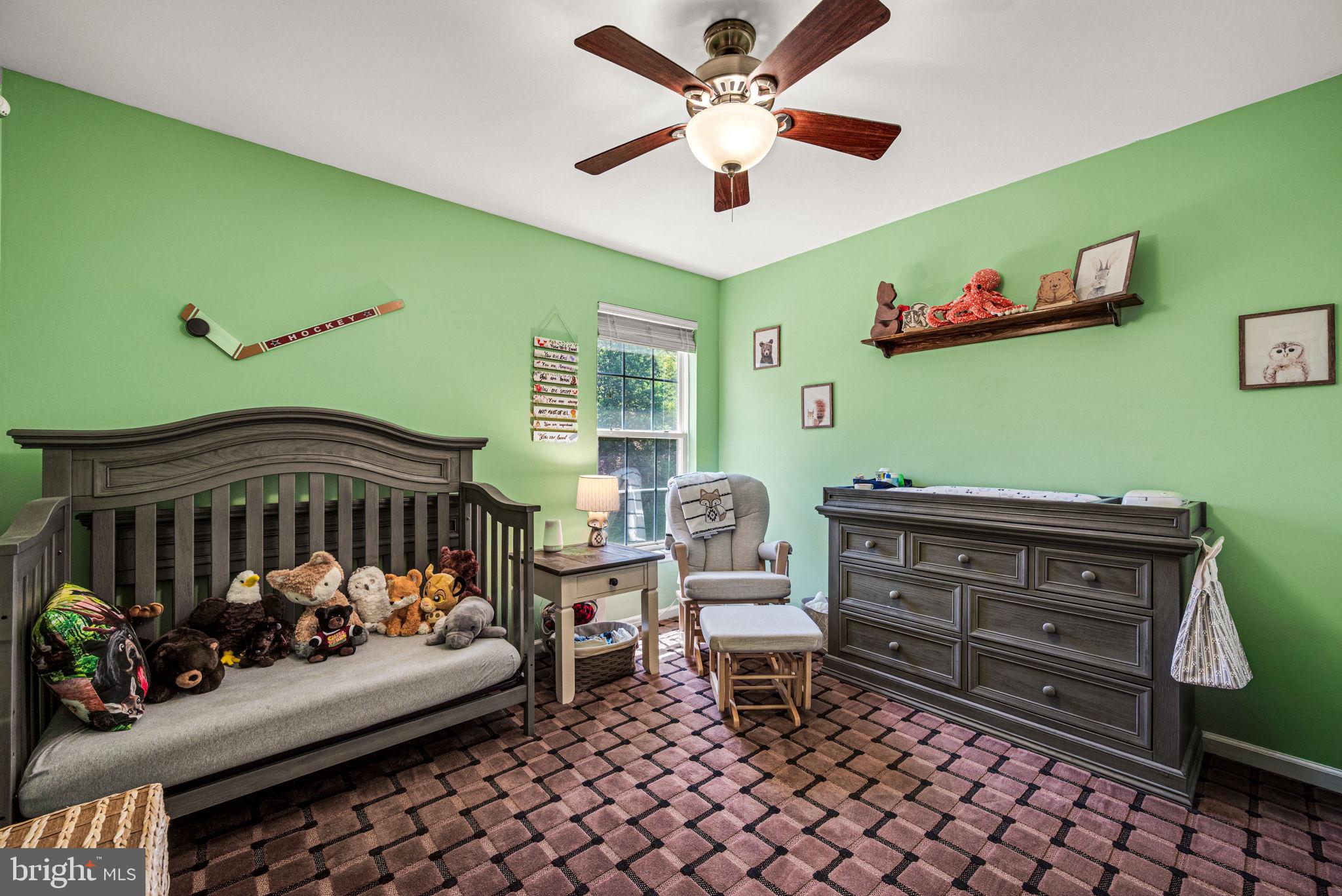 LINFIELD KNOLL - Residential