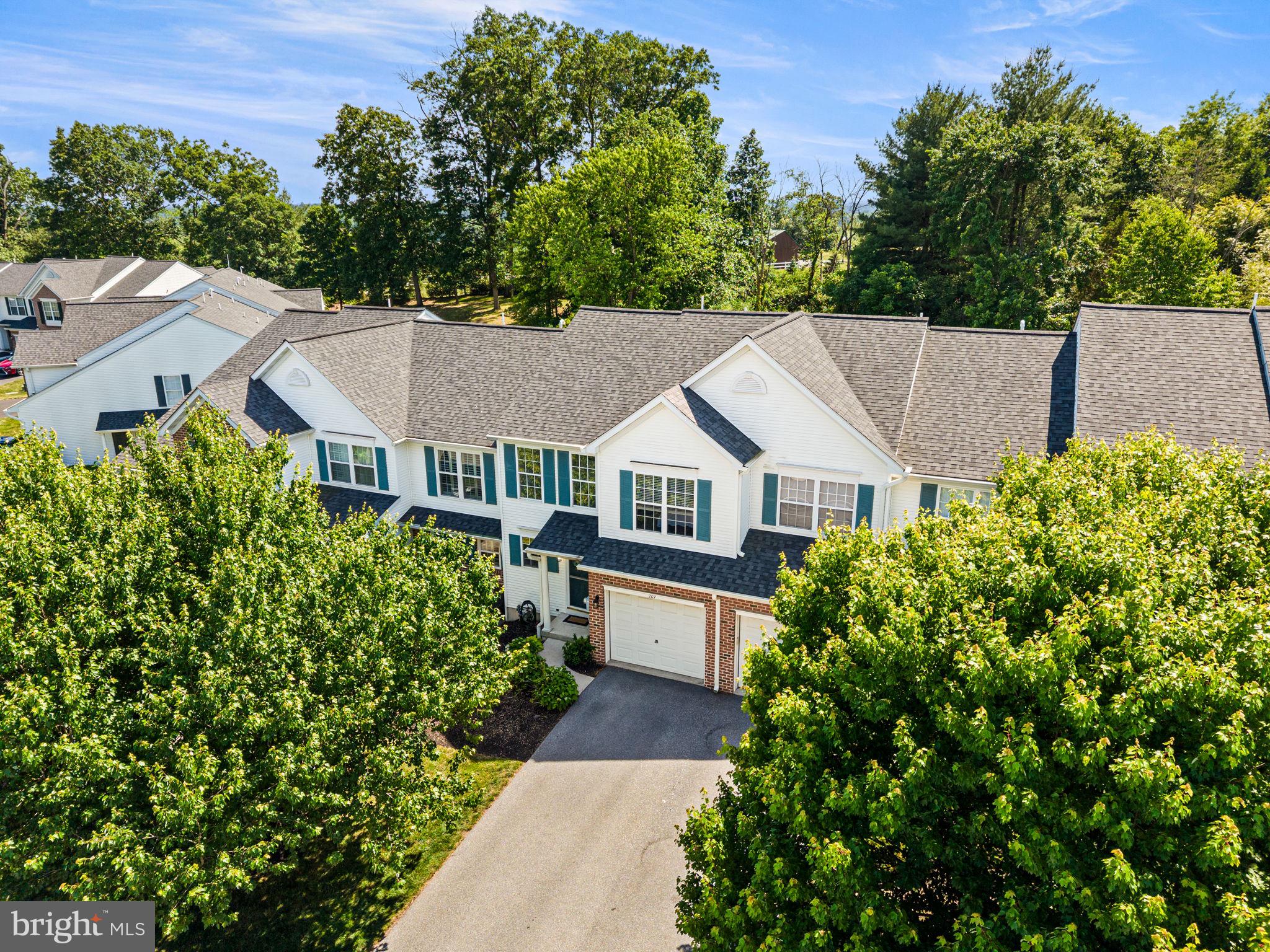 LINFIELD KNOLL - Residential