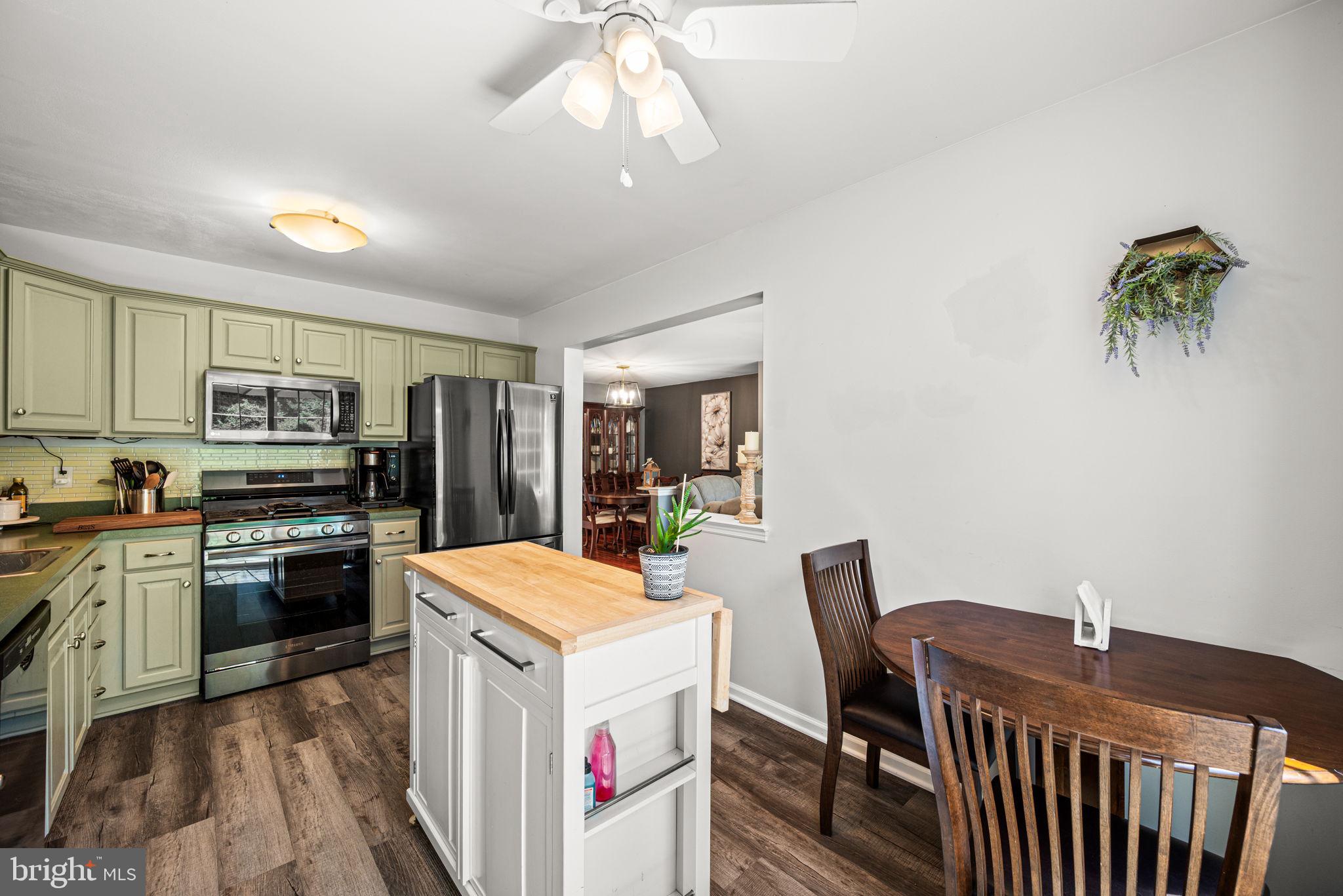 LINFIELD KNOLL - Residential