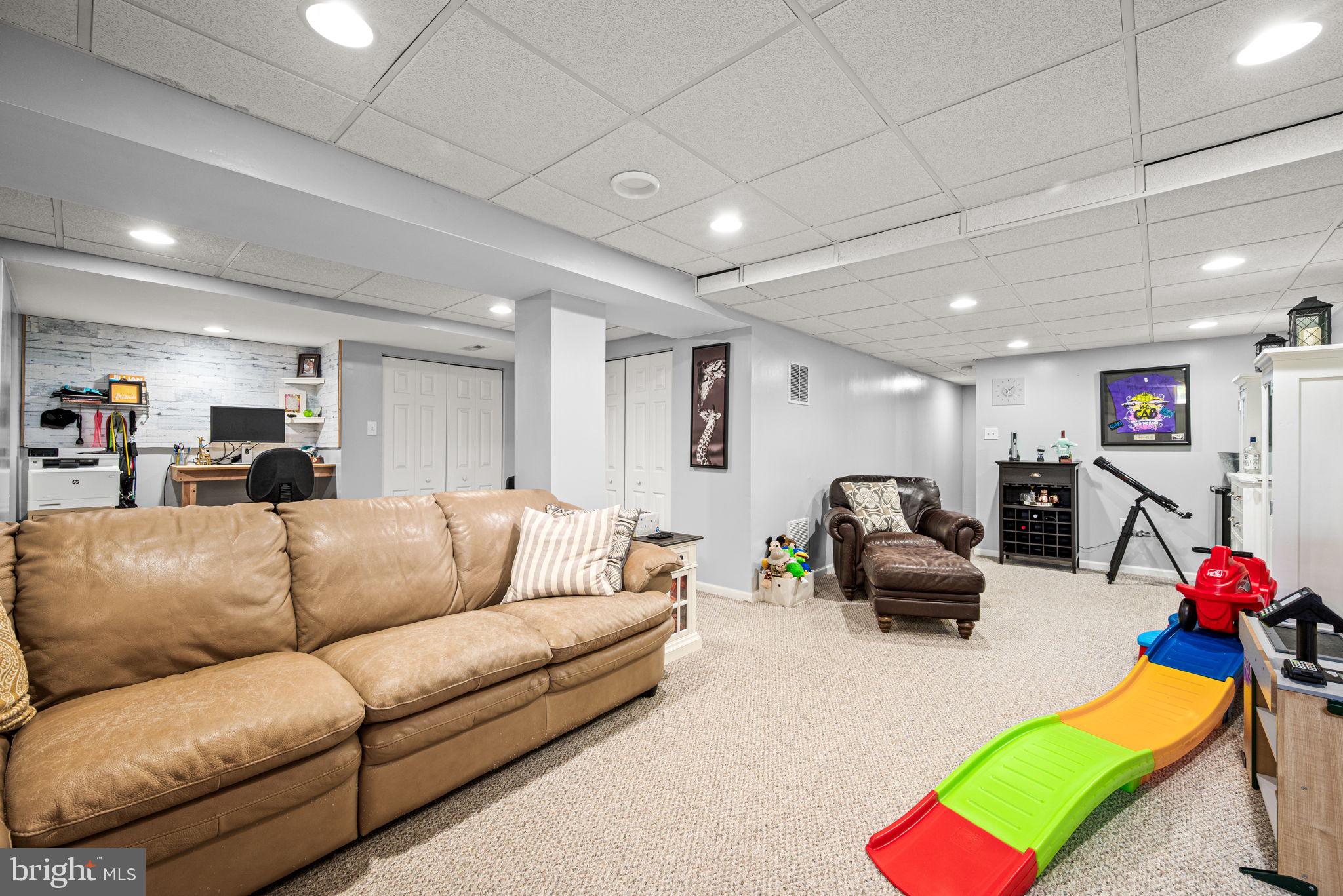 LINFIELD KNOLL - Residential