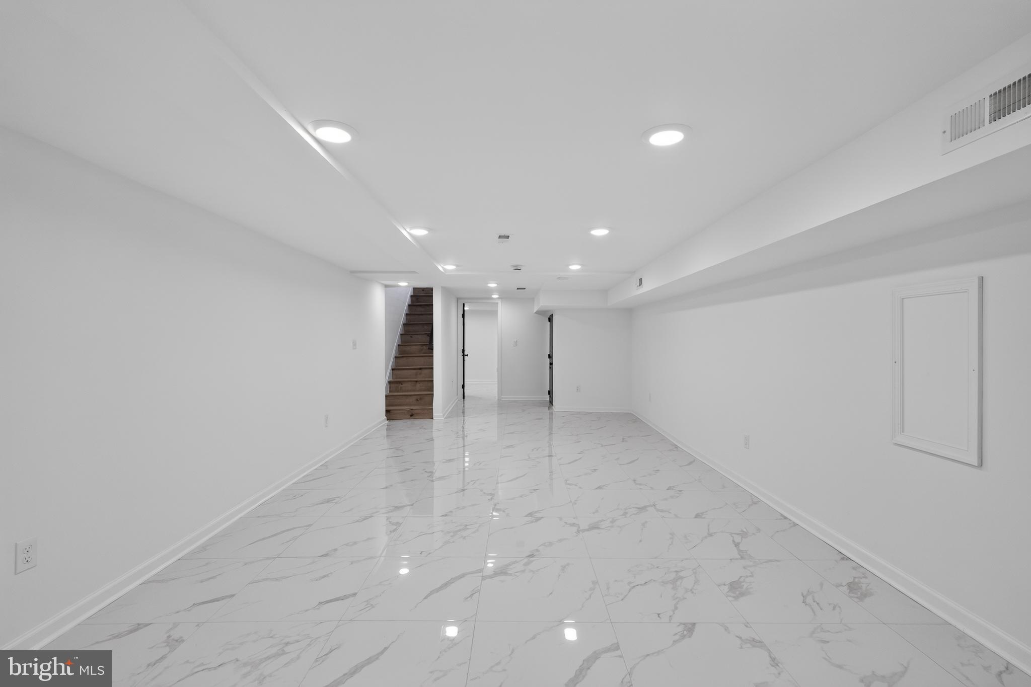 OVERBROOK - Residential