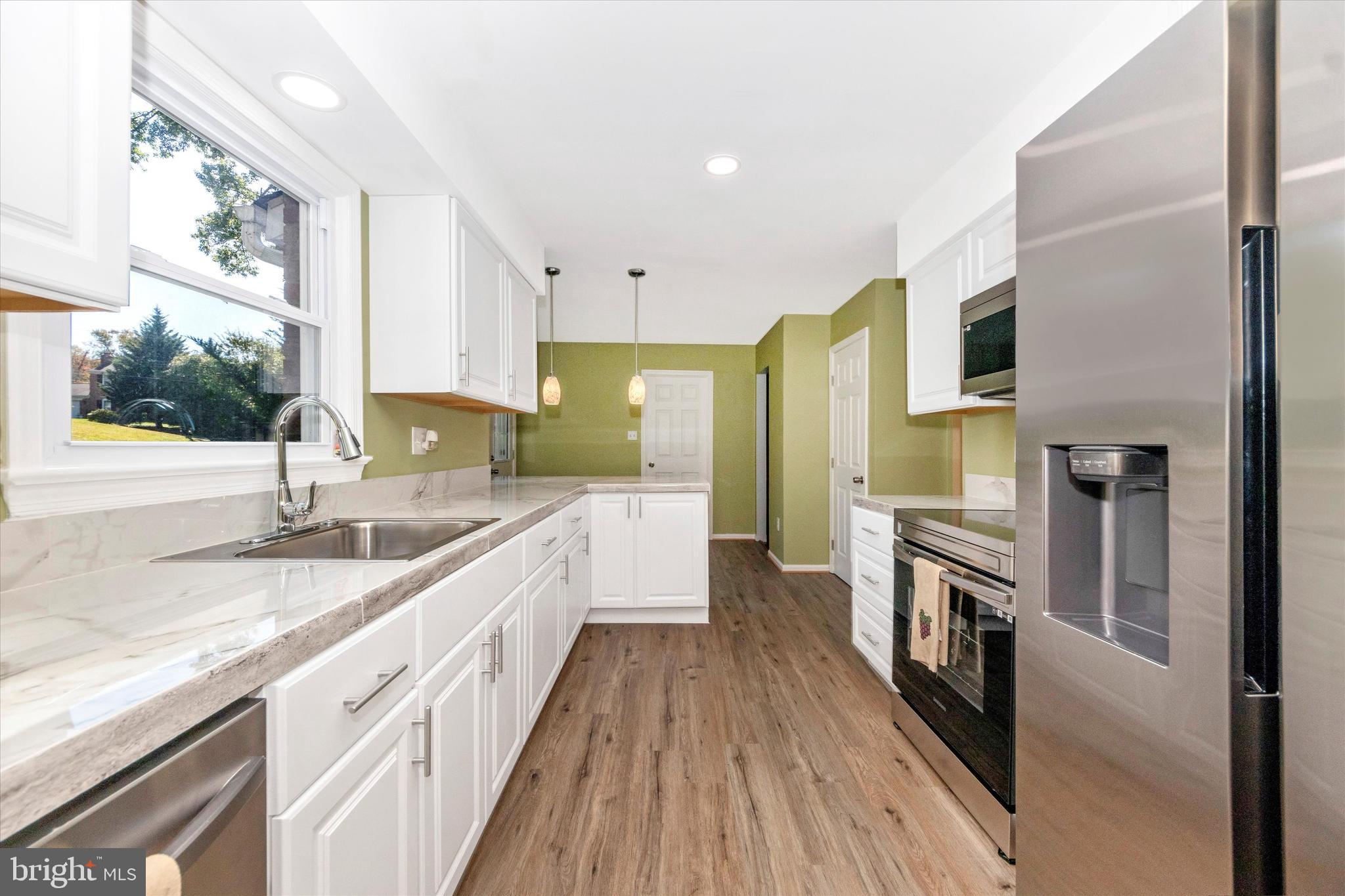 STONEGATE - Residential