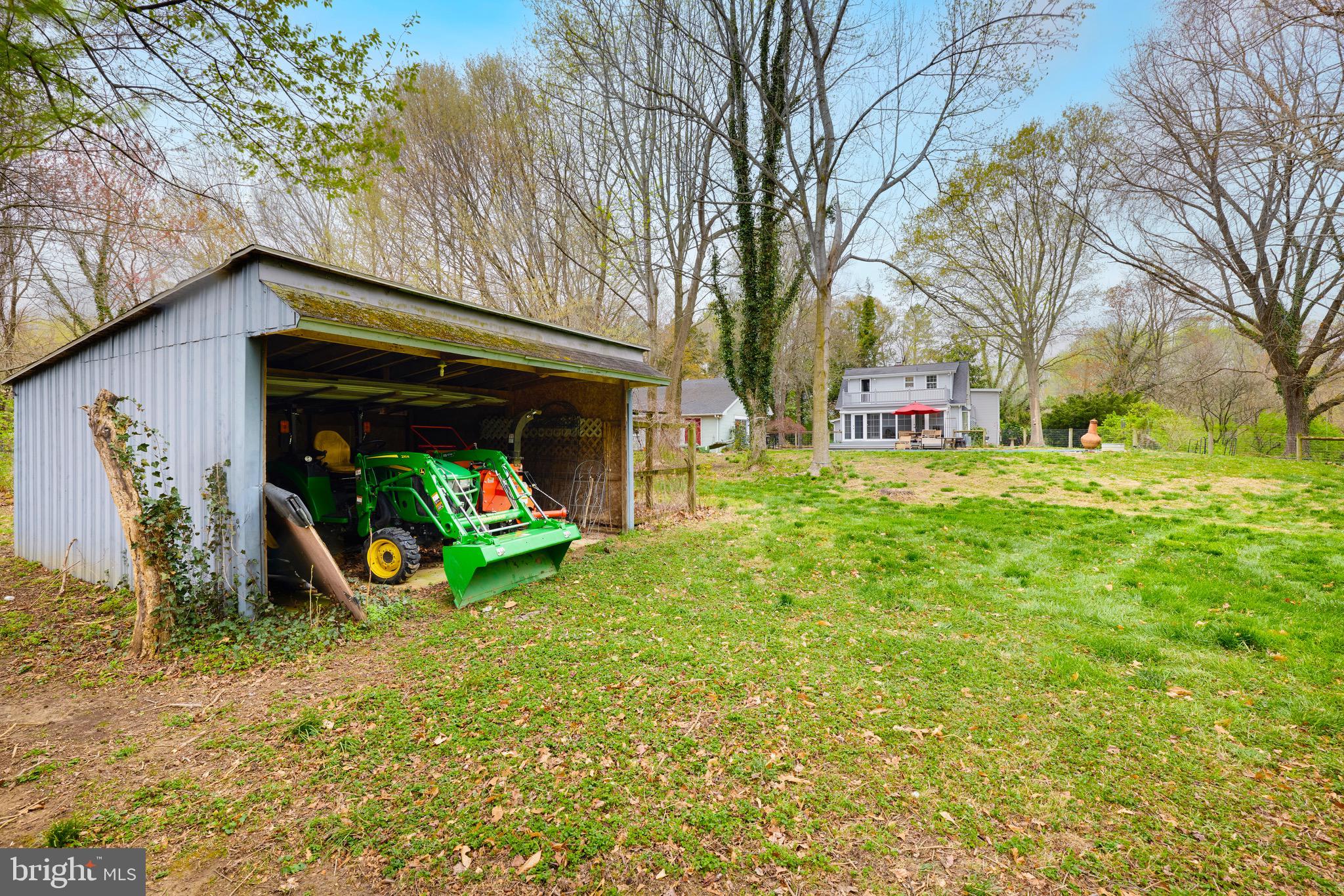 EASTON - Farm