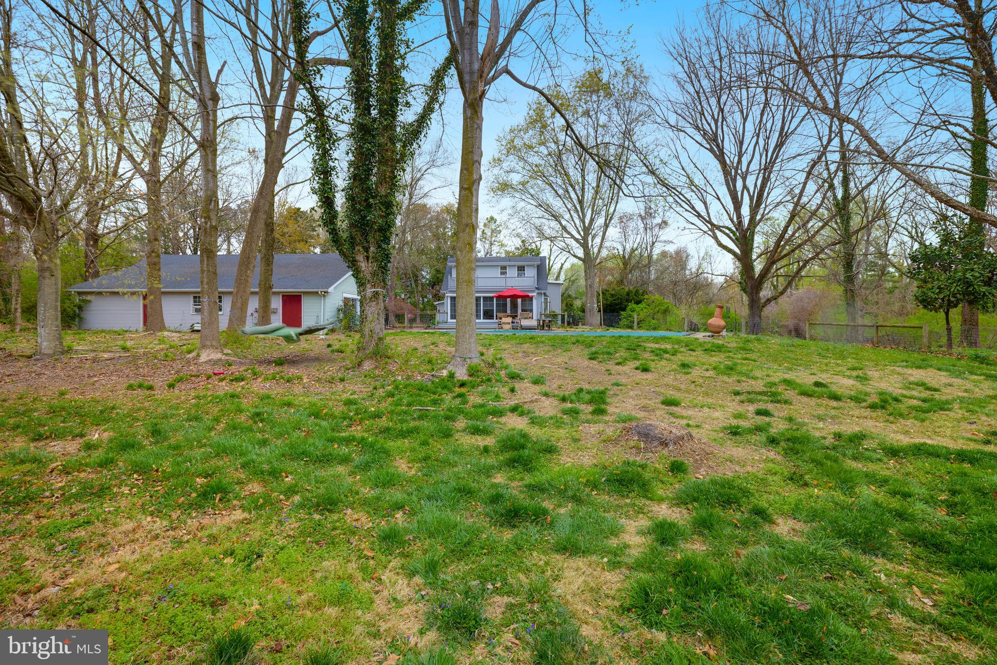 EASTON - Farm