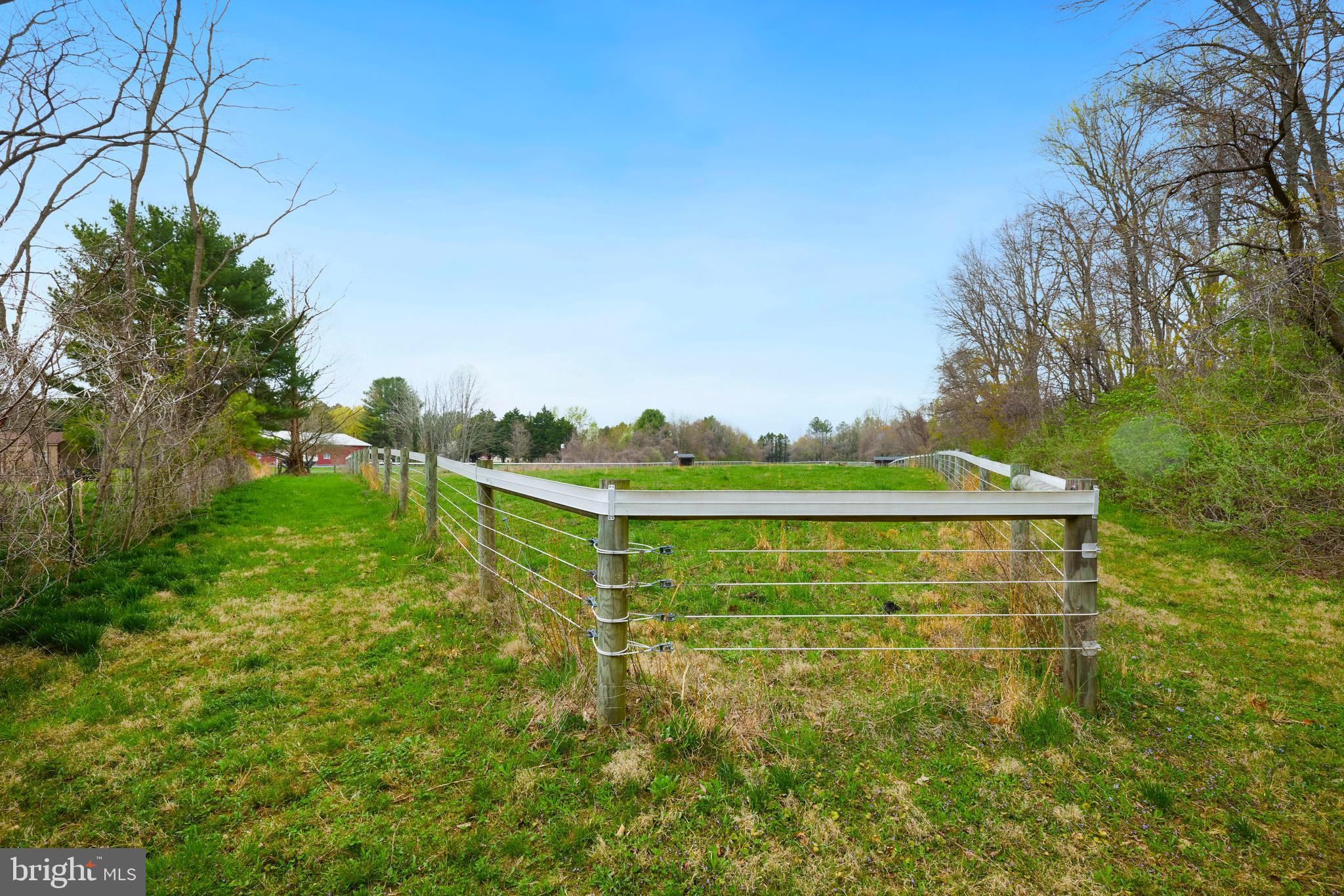 EASTON - Farm