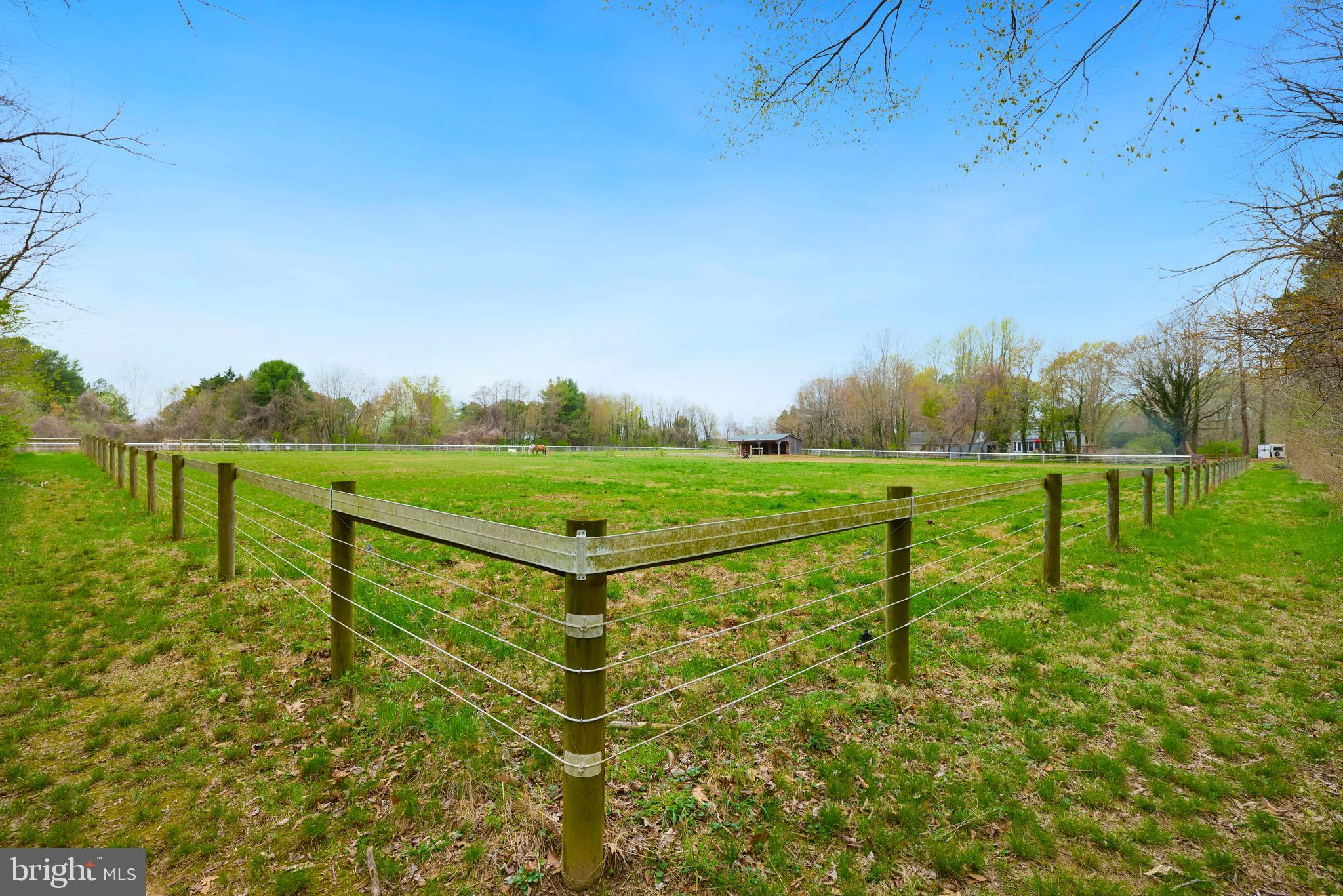 EASTON - Farm