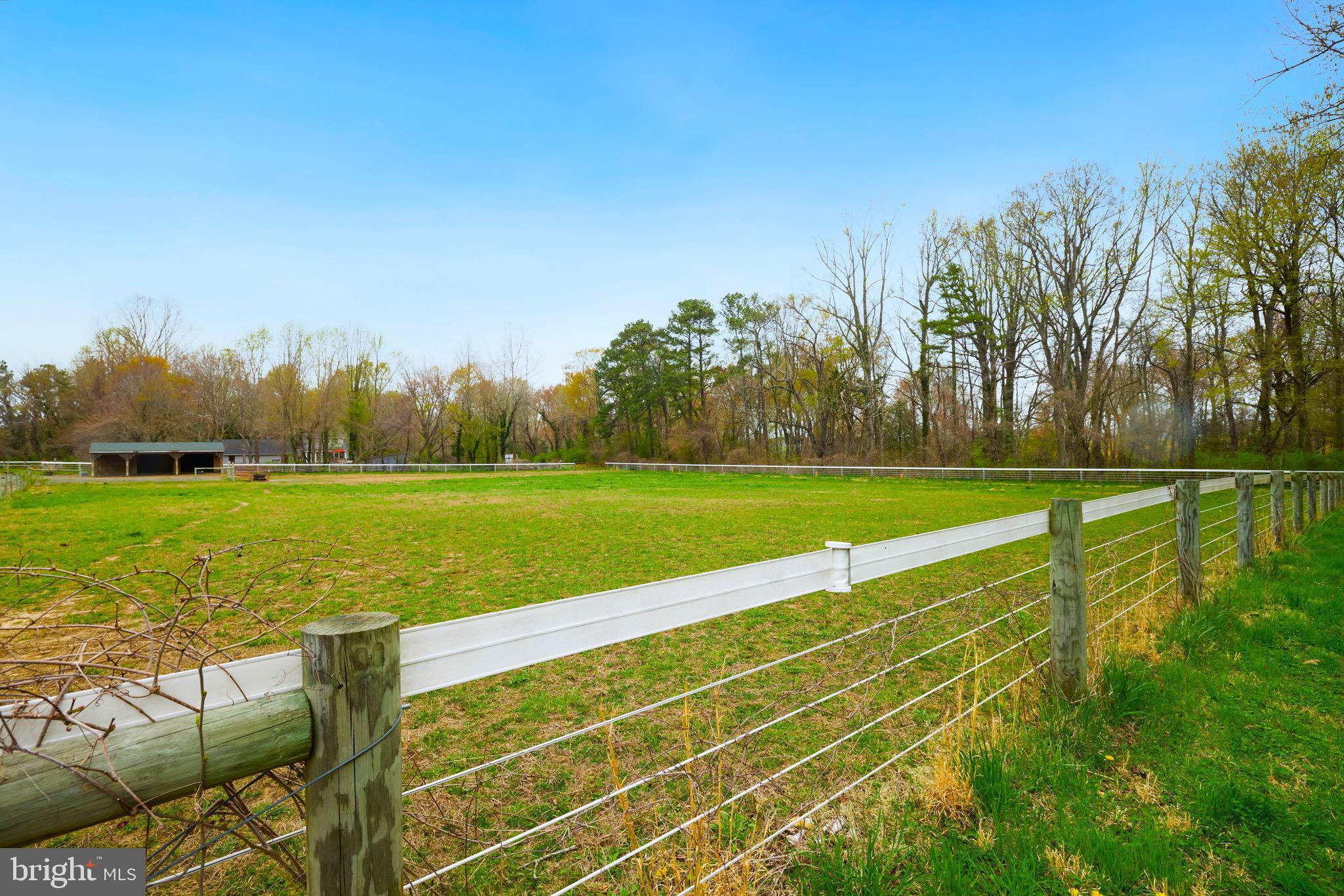 EASTON - Farm