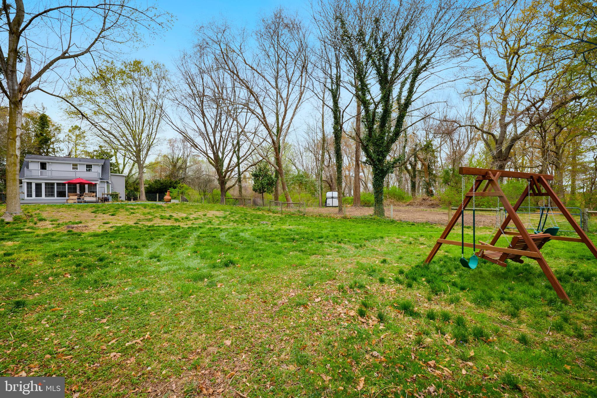 EASTON - Farm