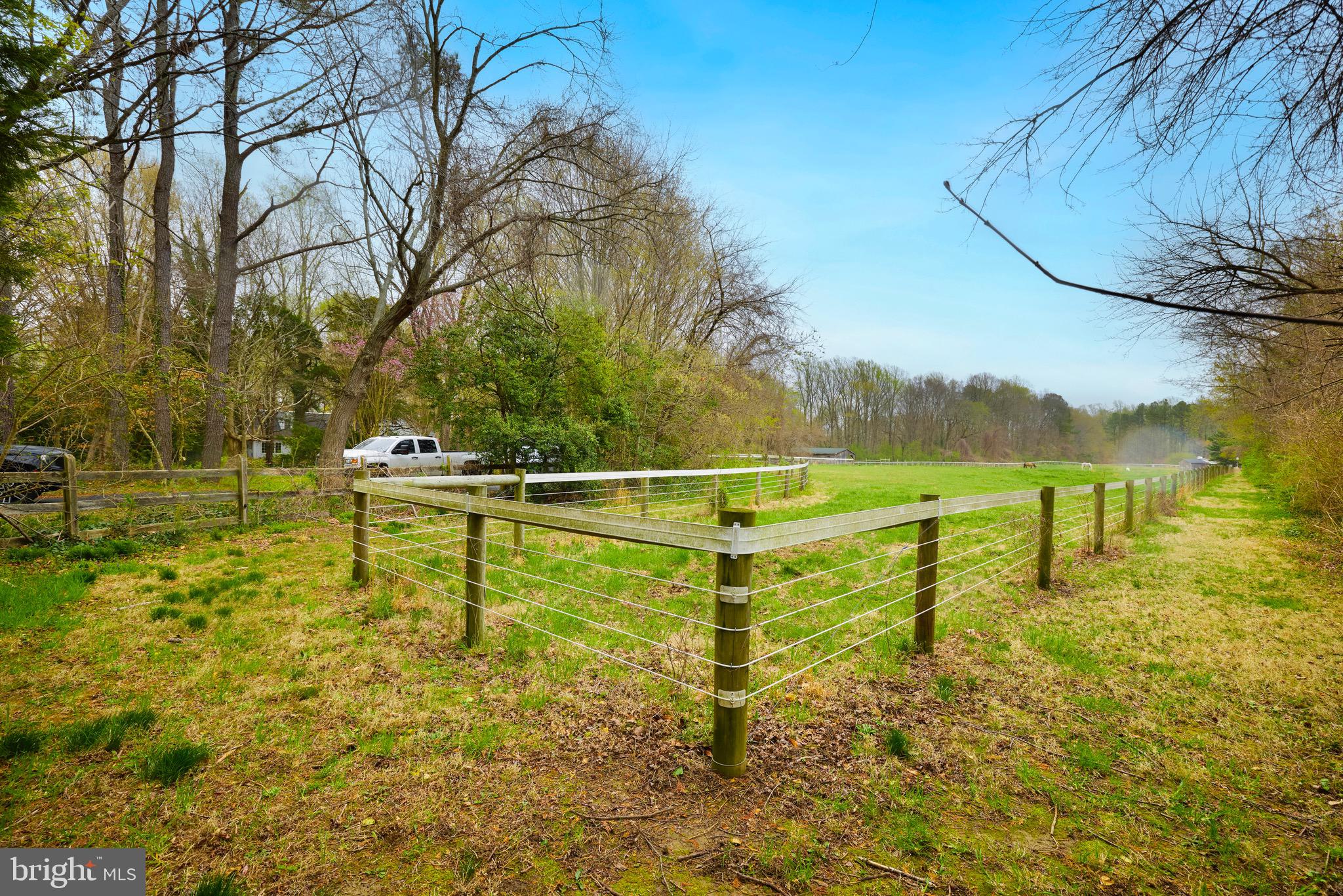 EASTON - Farm