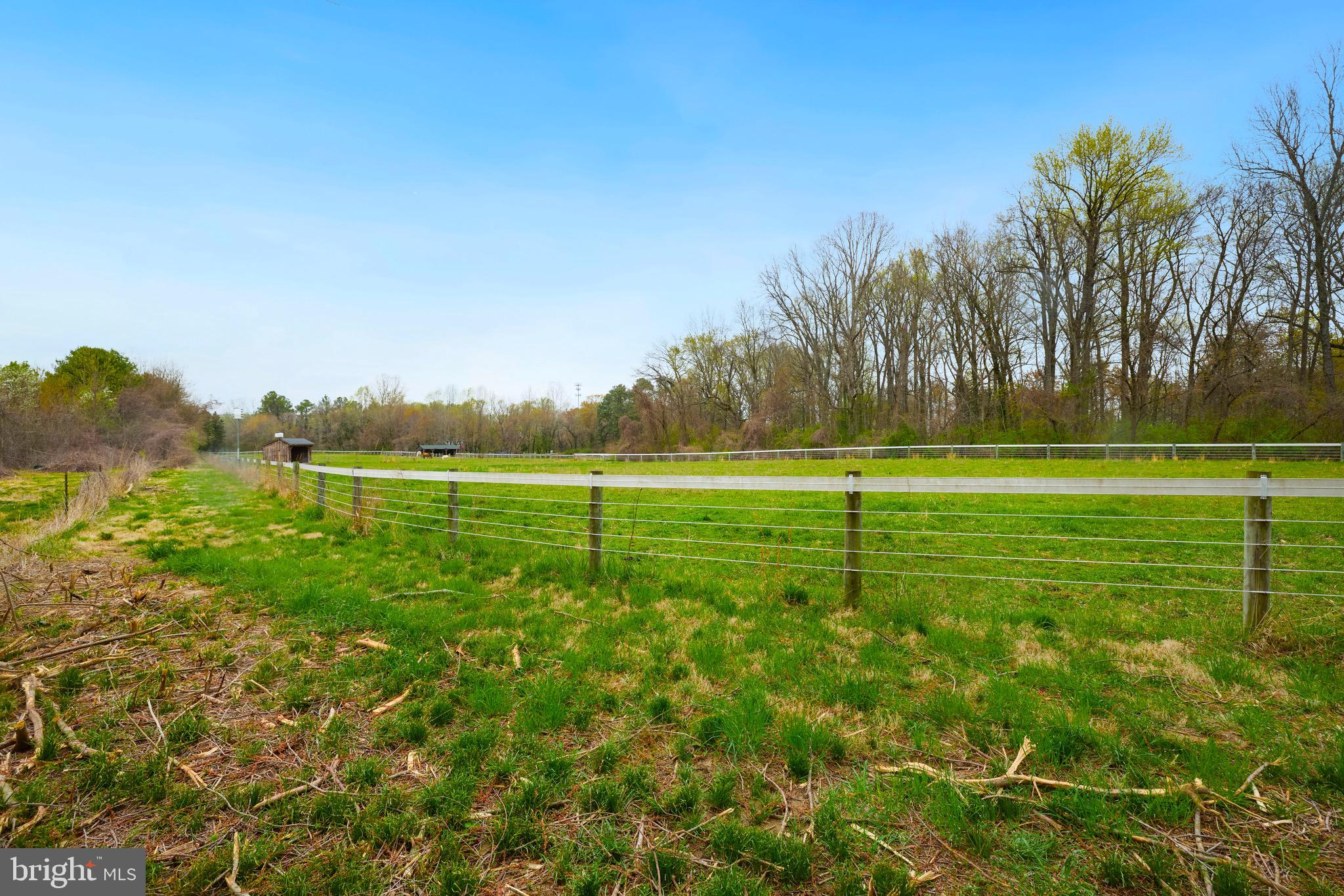 EASTON - Farm