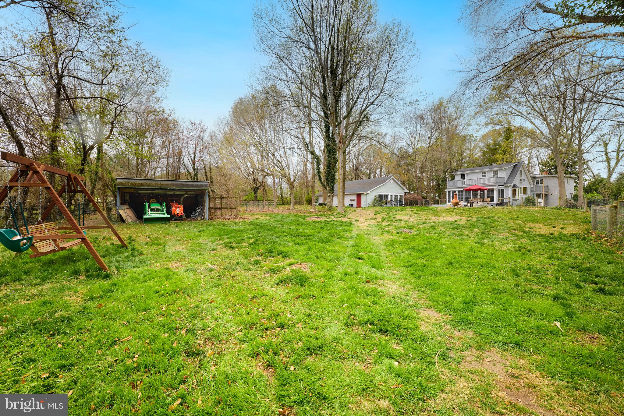 EASTON - Farm