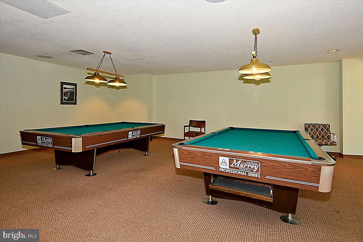 SKYLINE SQUARE CONDO - Residential