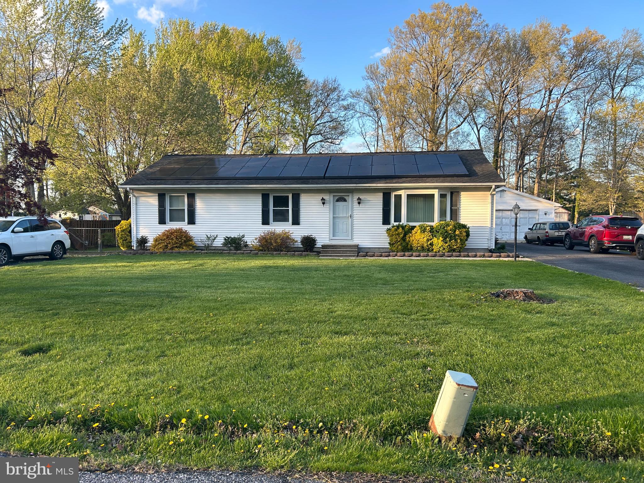 Listed and Sold simultaneously.