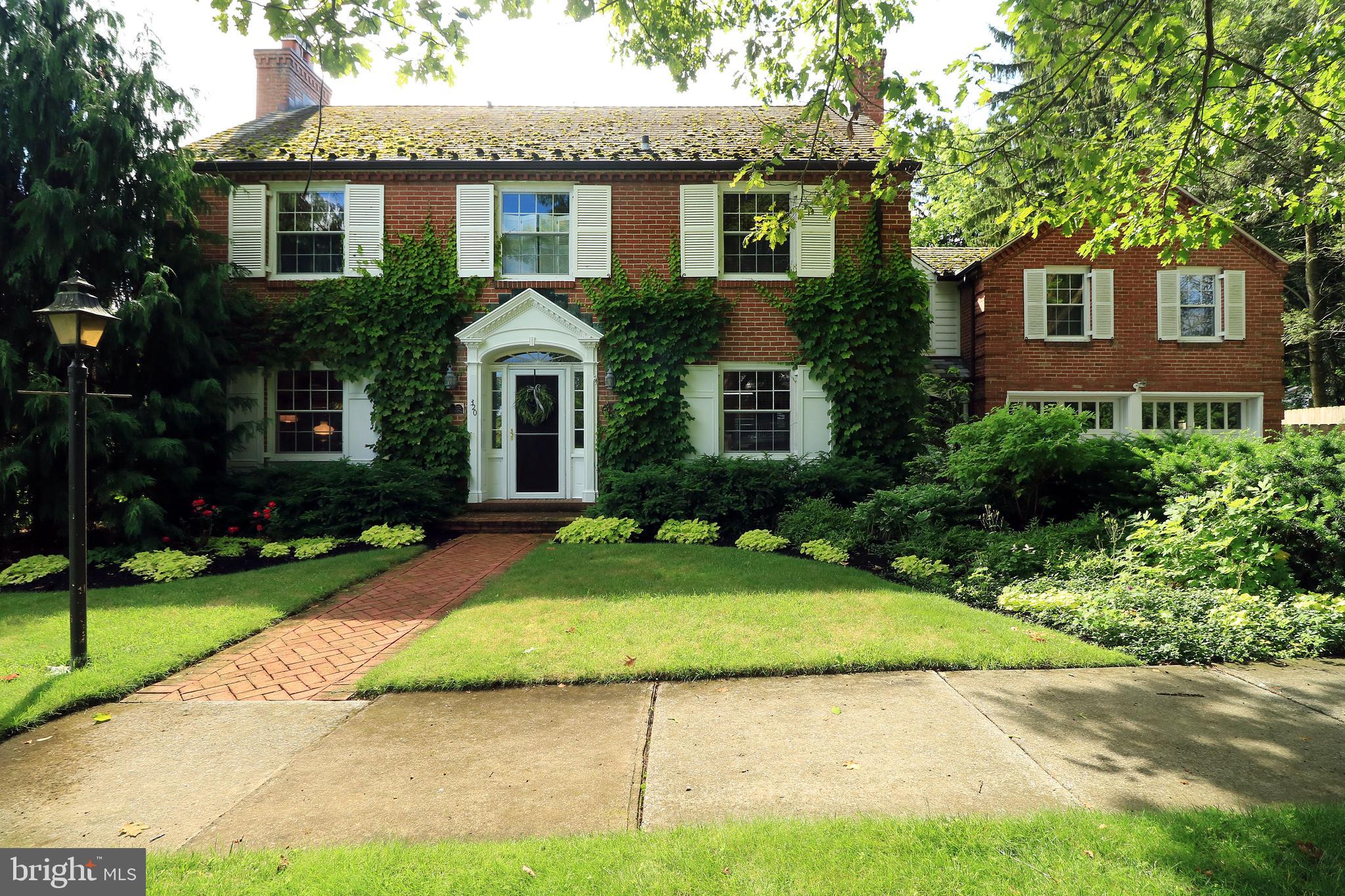 COLLEGE HEIGHTS - Residential