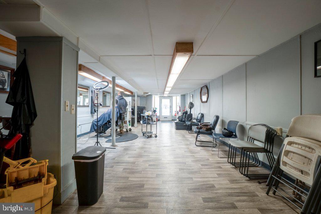 OLD GOUCHER - Commercial Sale