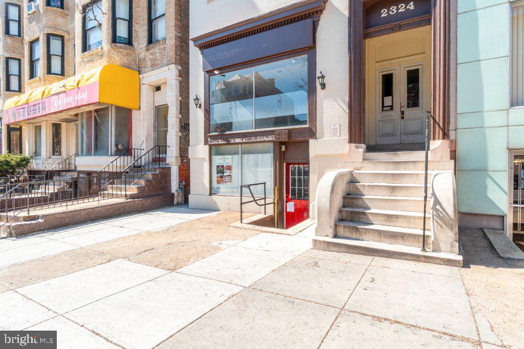 OLD GOUCHER - Commercial Sale