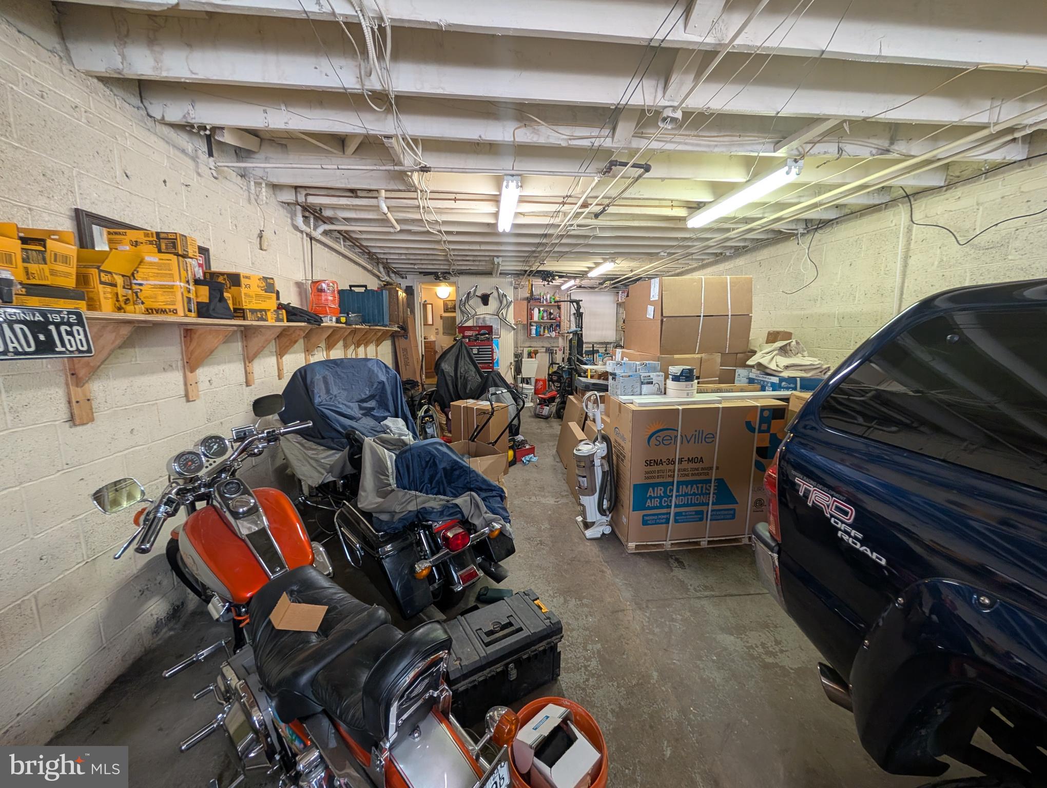 OLD GOUCHER - Commercial Sale