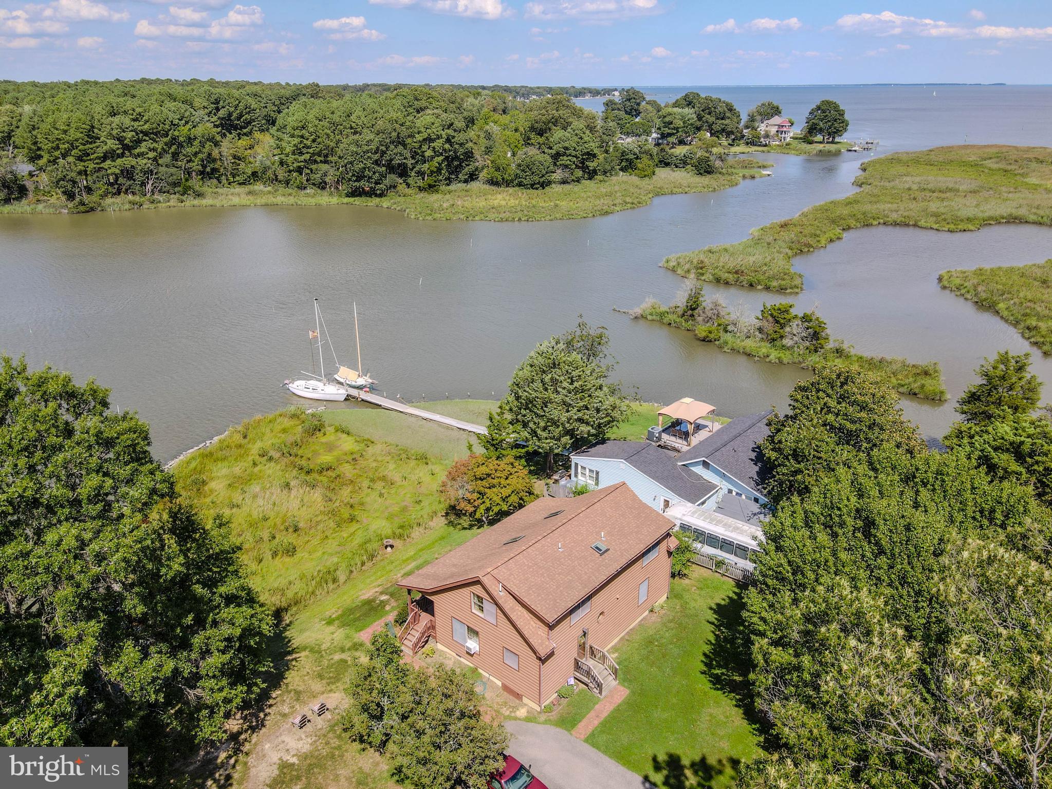 DEALE BEACH - Residential