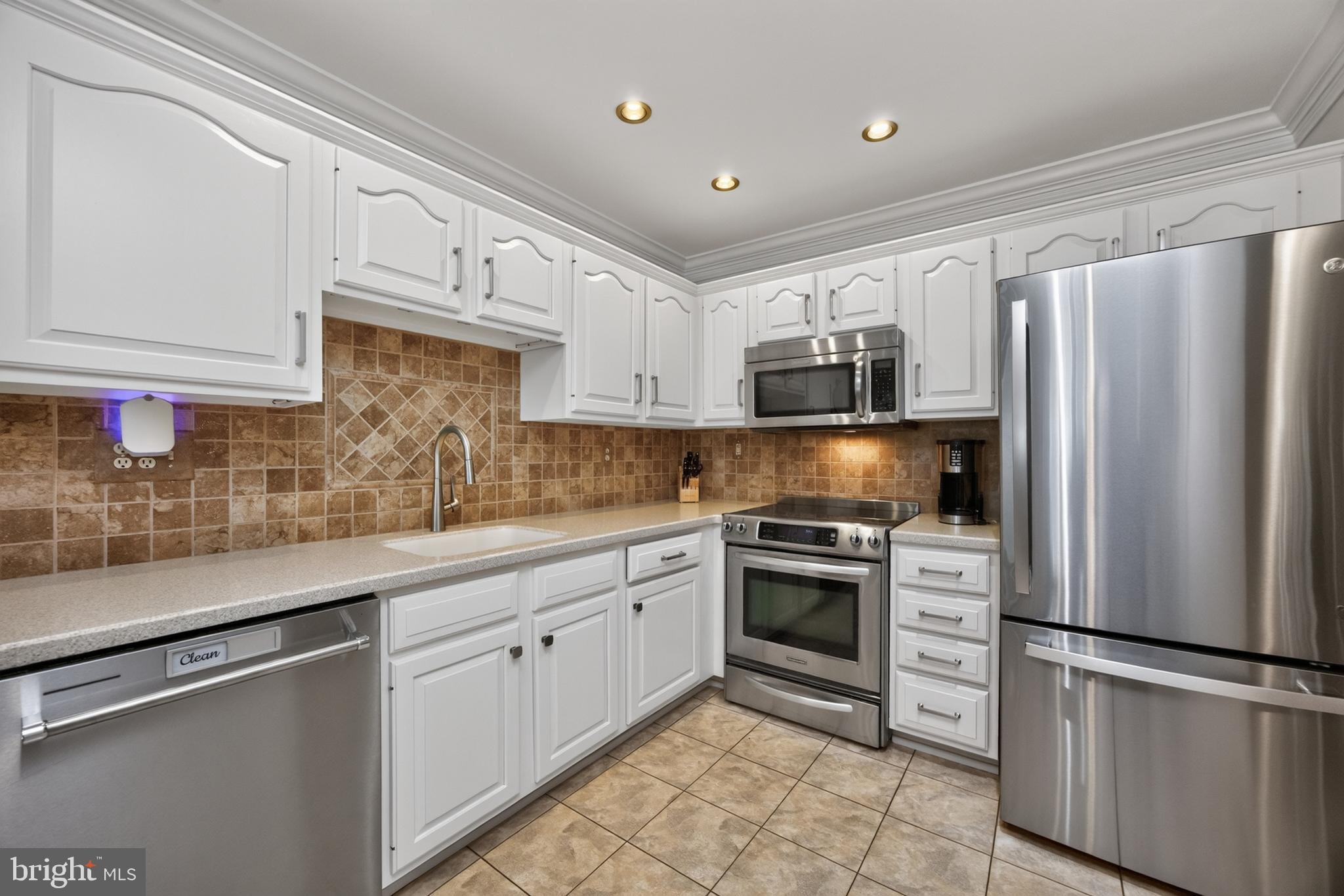 FOX RIDGE - Residential