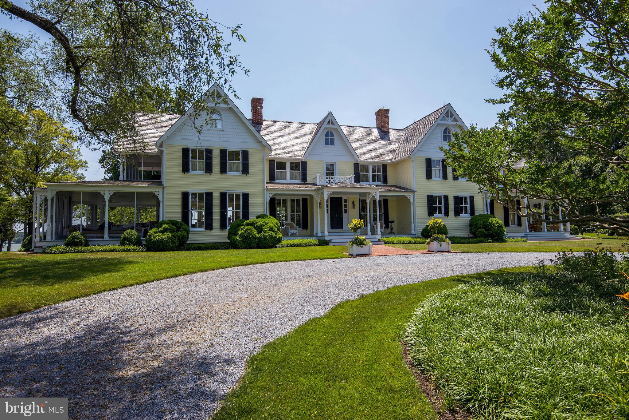 Quintessential Eastern Shore, 39 Acre, prime waterfront farm. Grand, yet elegantly casual, 6 BR main house of highest quality w/water views fr every rm. TWO lovely 2-BR cottages, glorious pool, tennis, putting green,other barns/outbuildings, RARE BOAT house w/ deep water dock, & 2000 ft of riprap shoreline, offering a most spectacular panoramic setting on the Tred Avon. Special VIDEO available.
