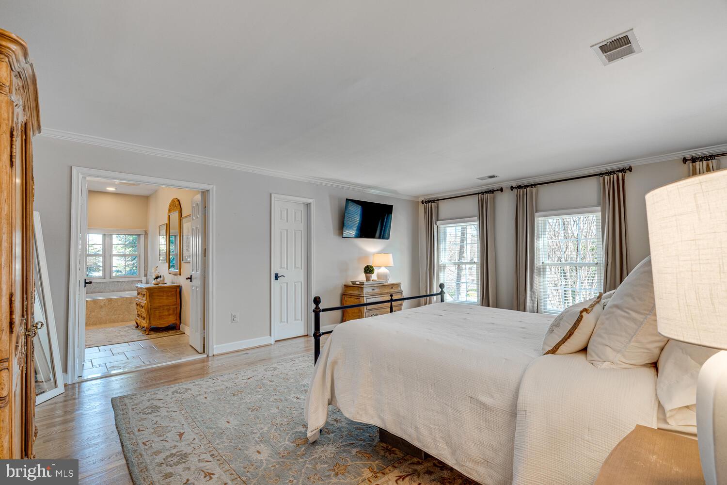 BELLEVUE FOREST - Residential