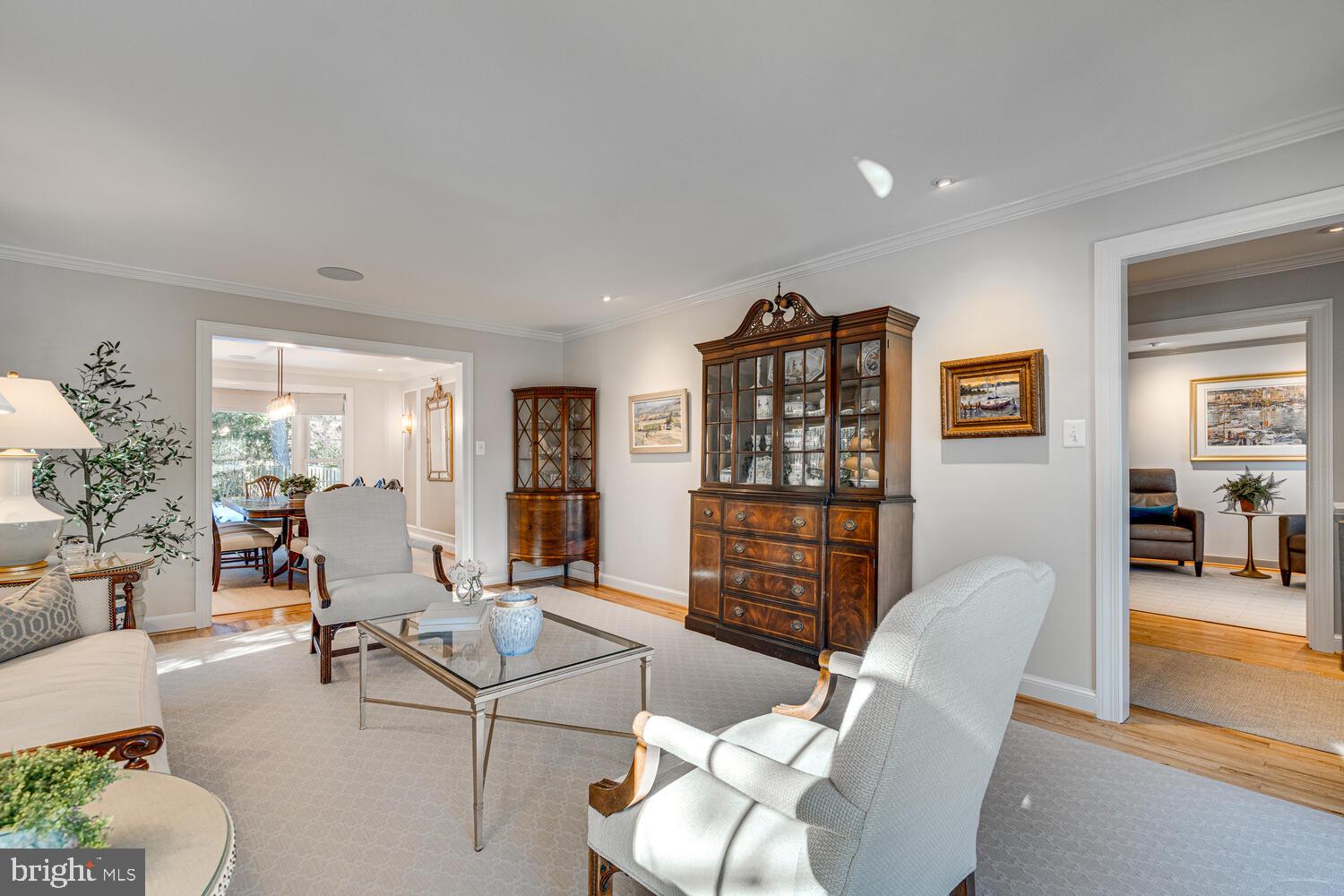 BELLEVUE FOREST - Residential