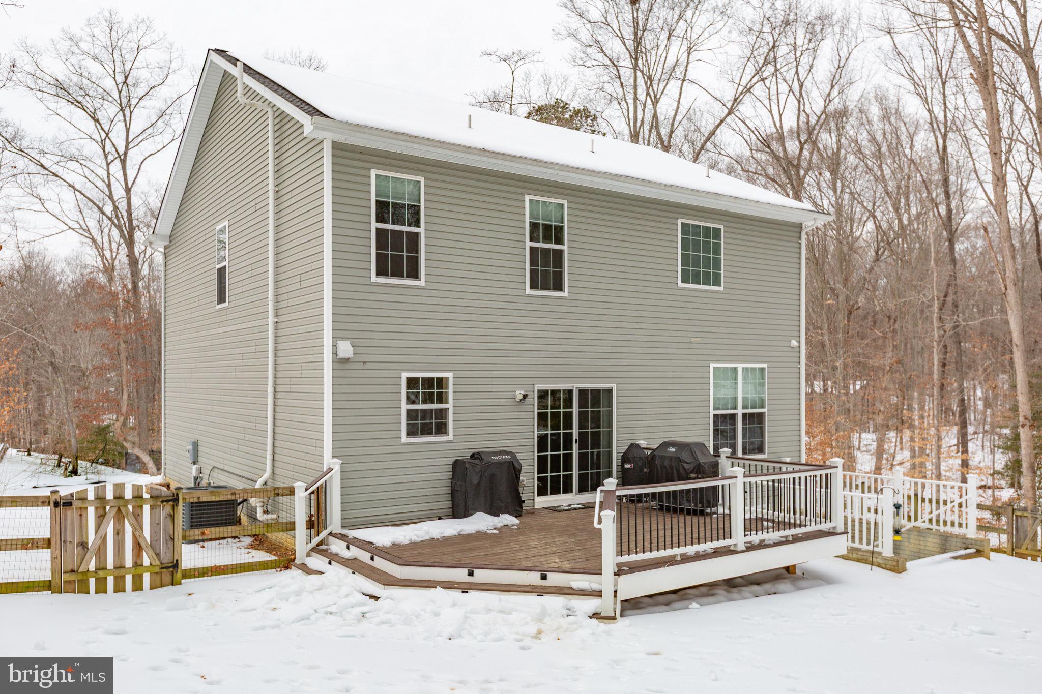 PRESIDENTIAL LAKES - Residential