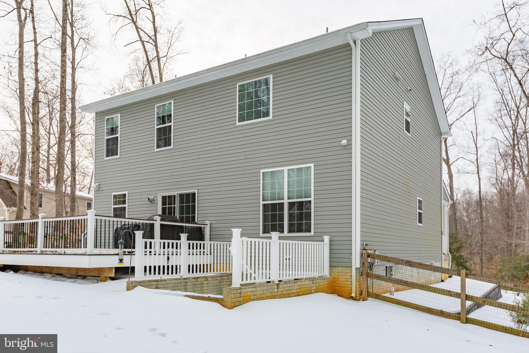PRESIDENTIAL LAKES - Residential