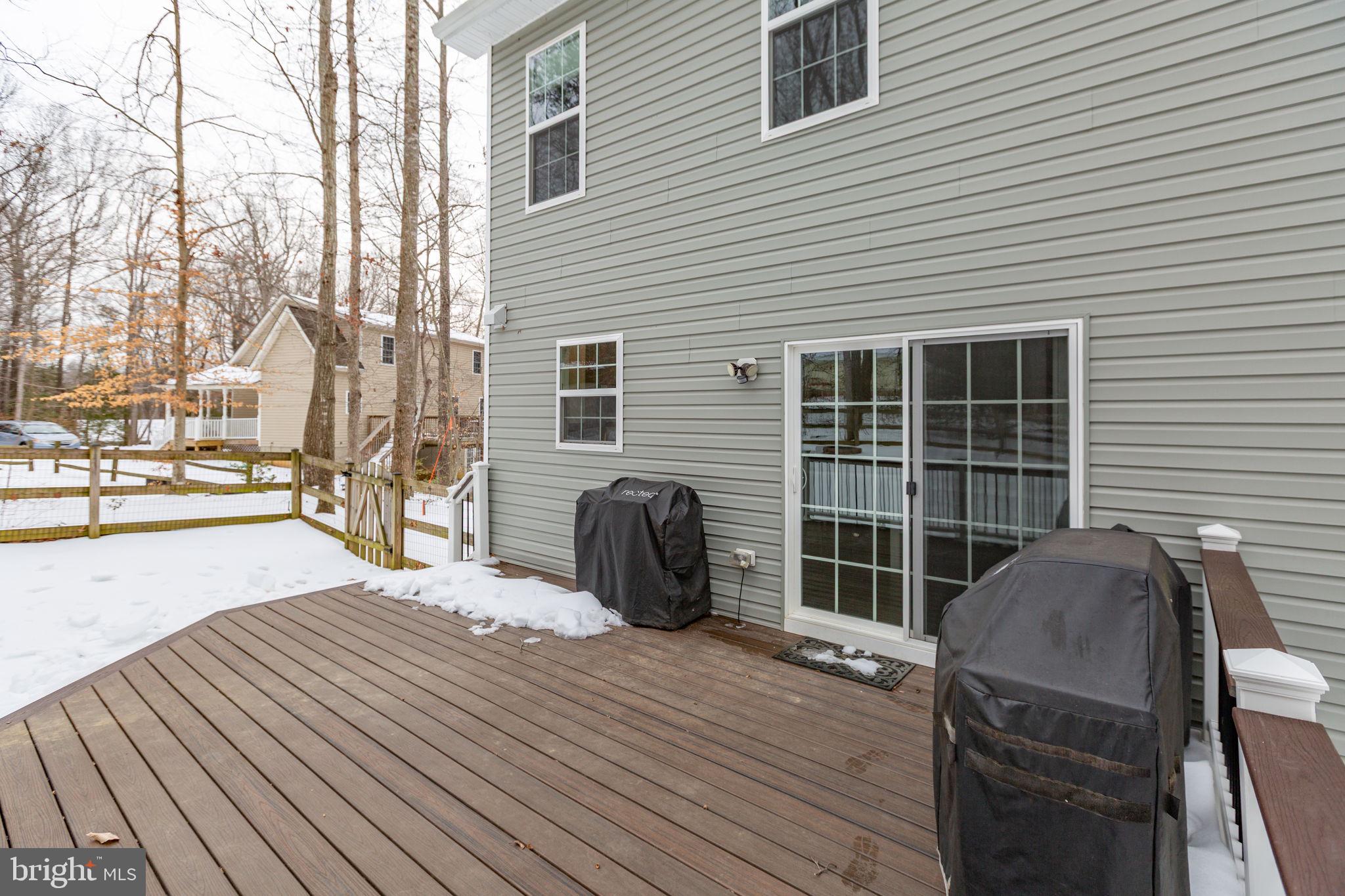 PRESIDENTIAL LAKES - Residential