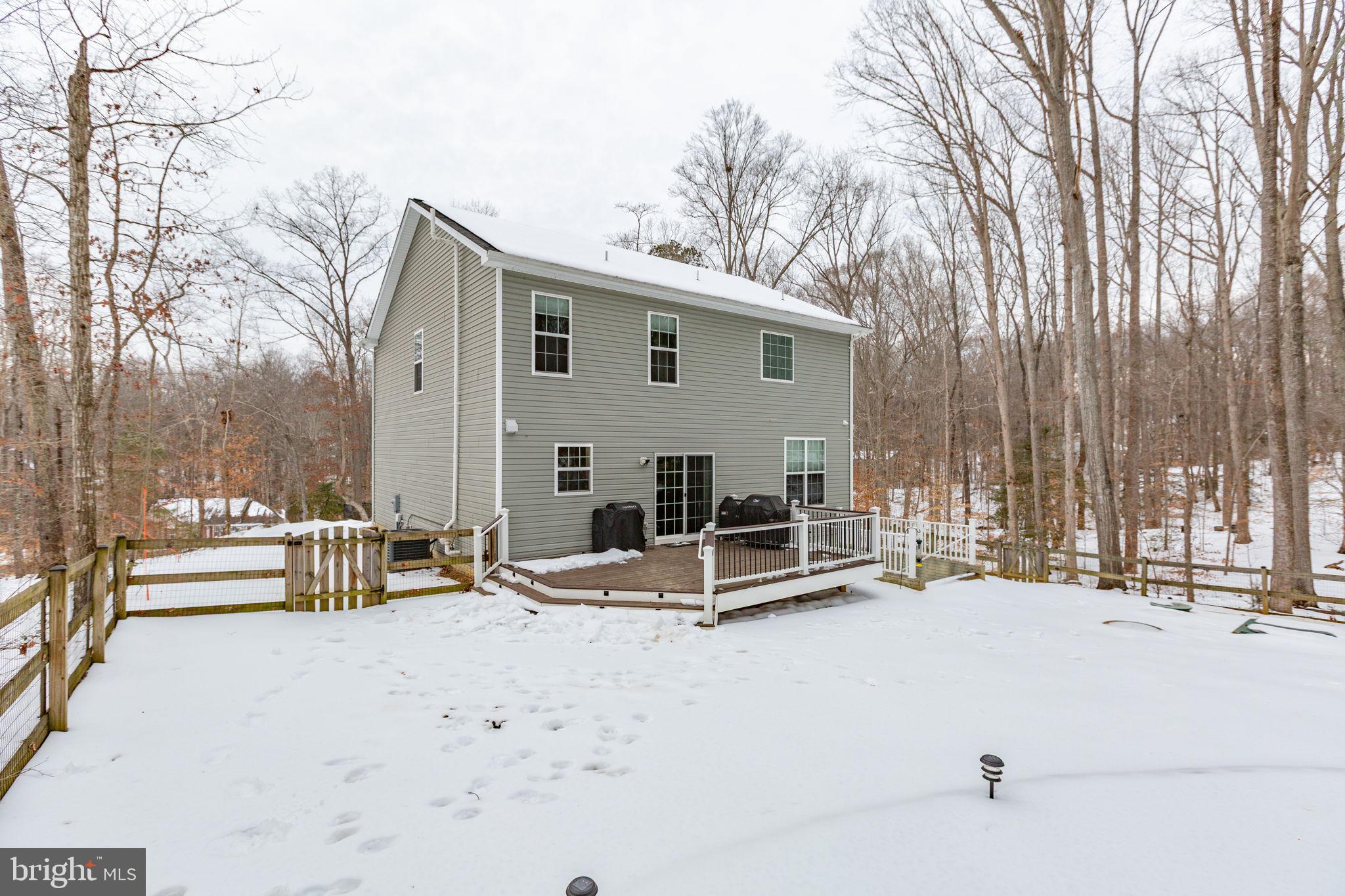 PRESIDENTIAL LAKES - Residential
