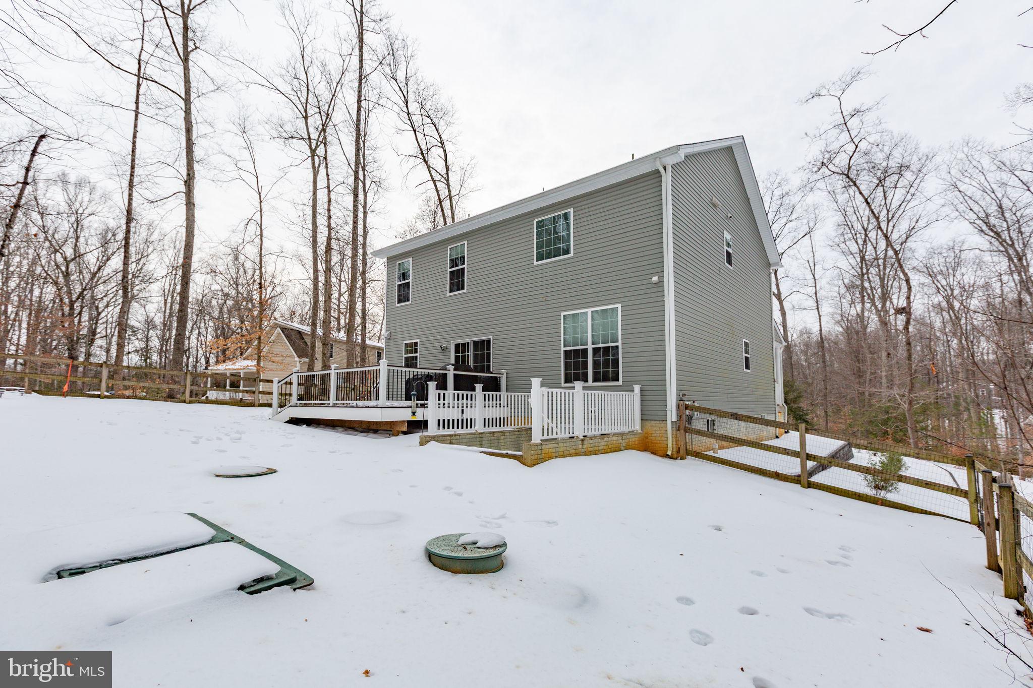 PRESIDENTIAL LAKES - Residential