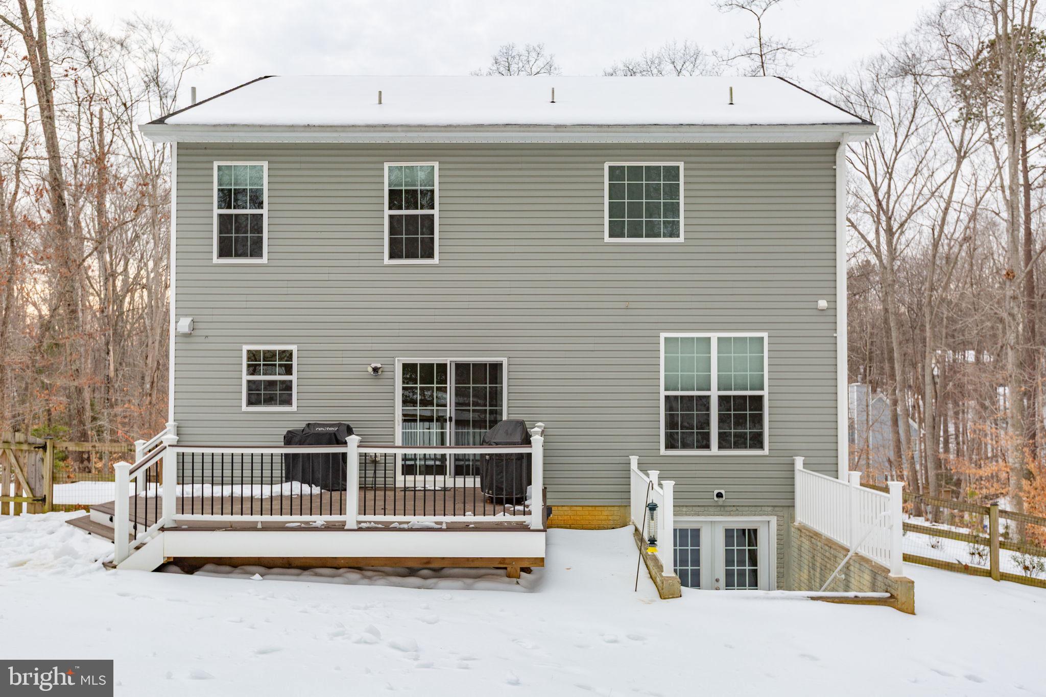 PRESIDENTIAL LAKES - Residential