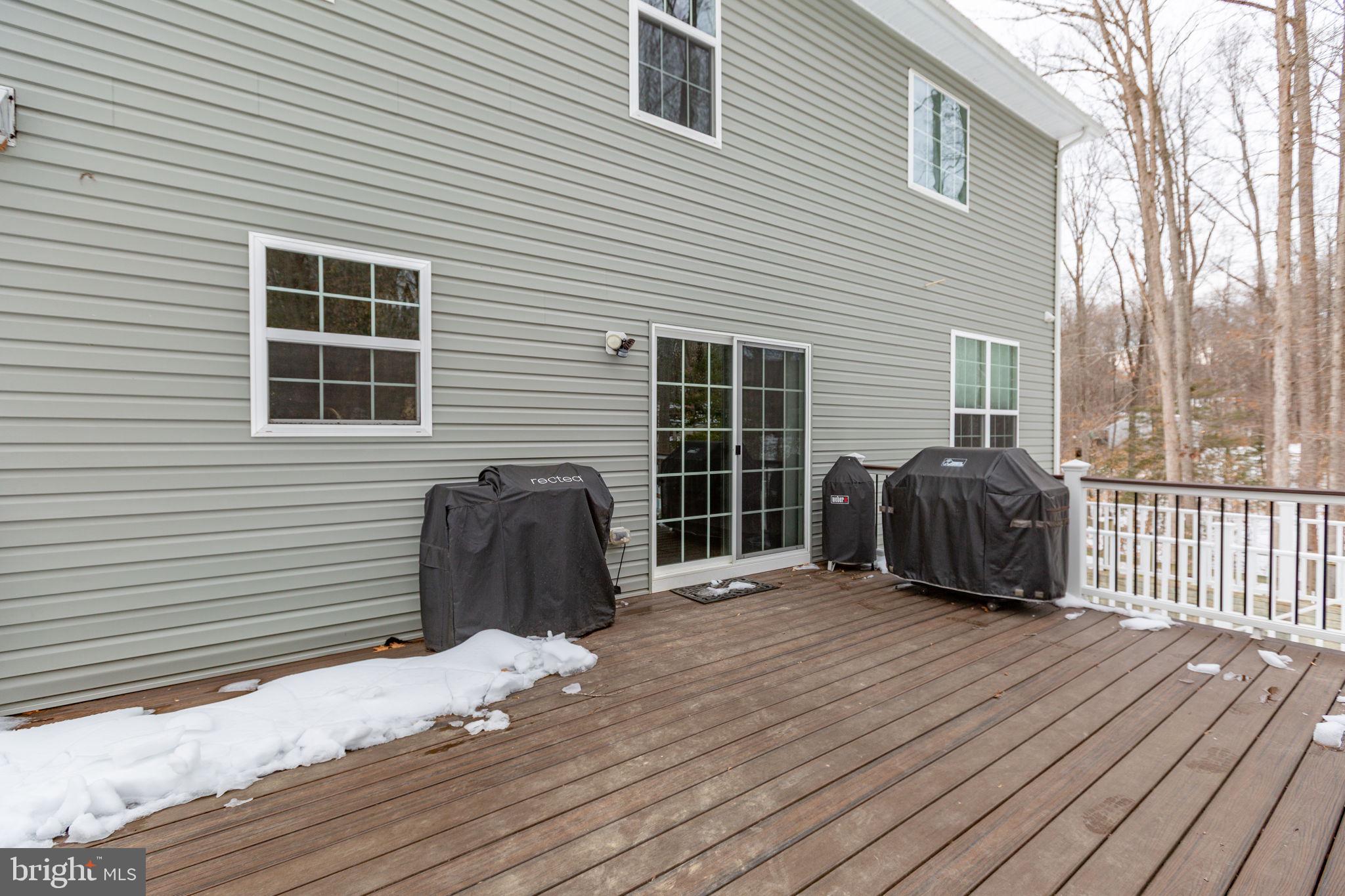 PRESIDENTIAL LAKES - Residential
