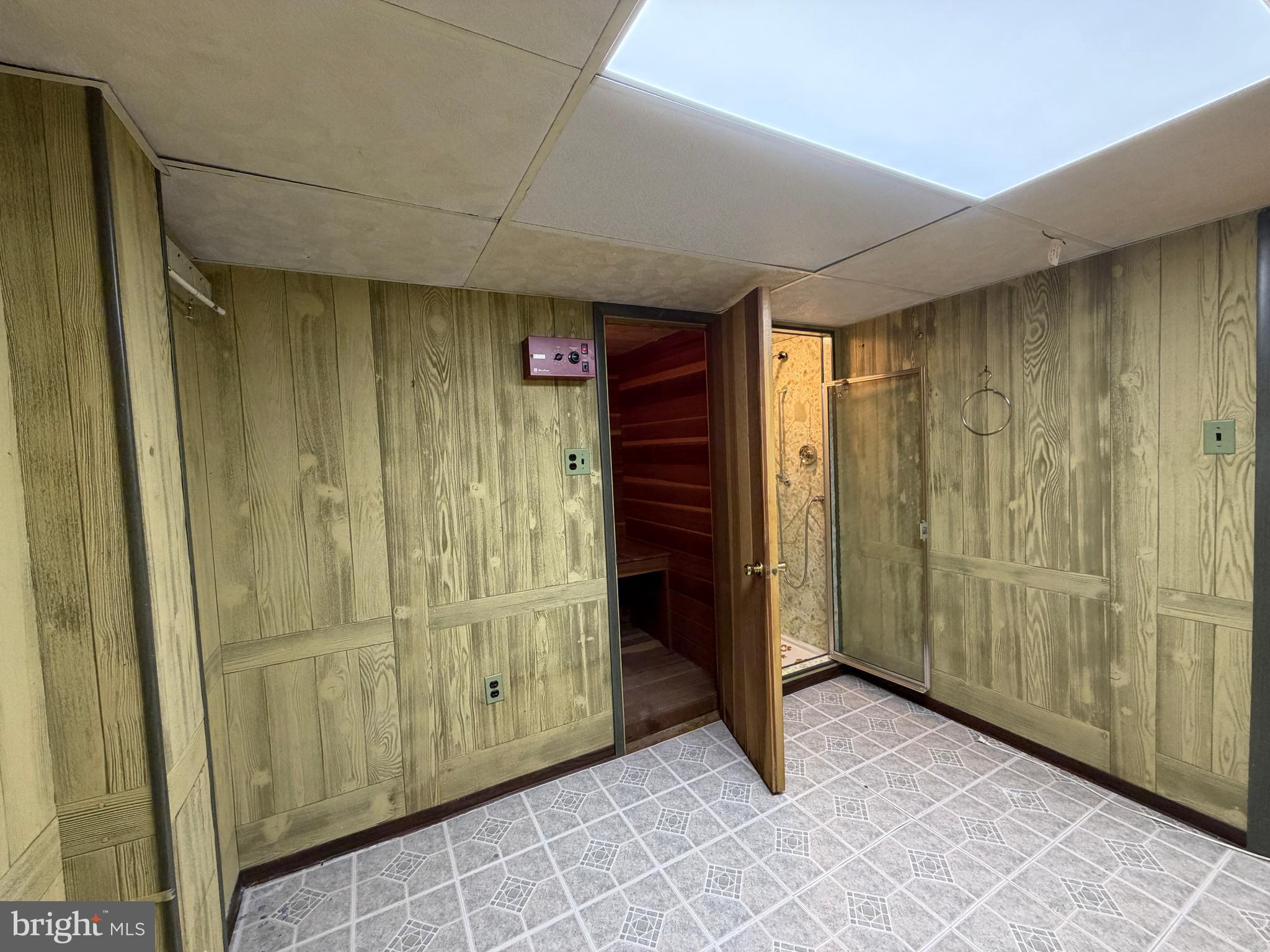 RHAWNHURST - Residential