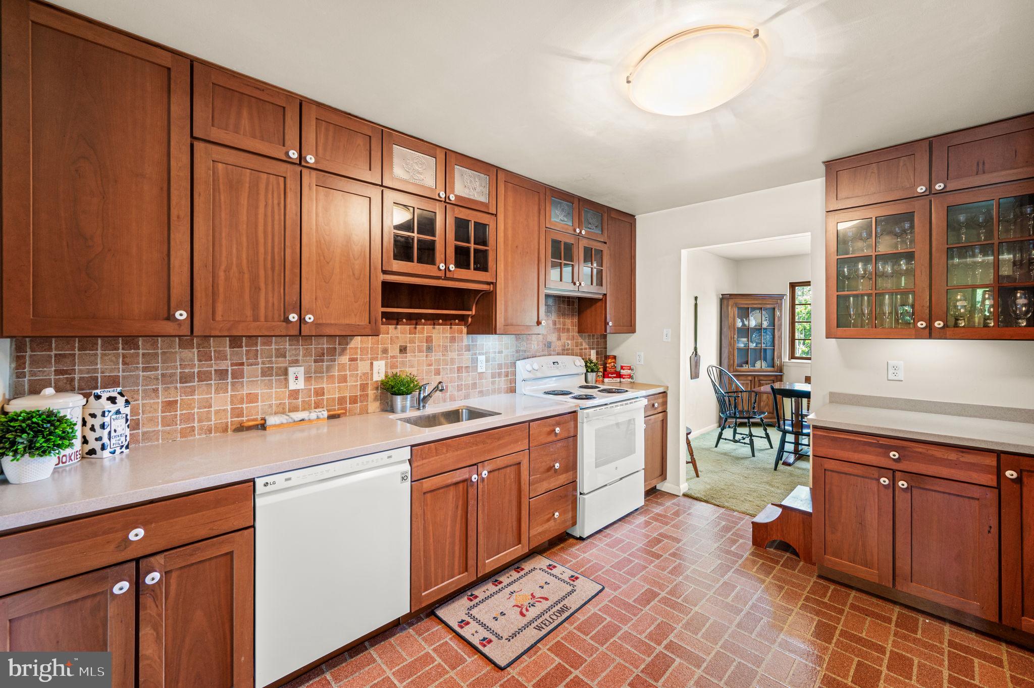 ONE PARK PLACE - Residential