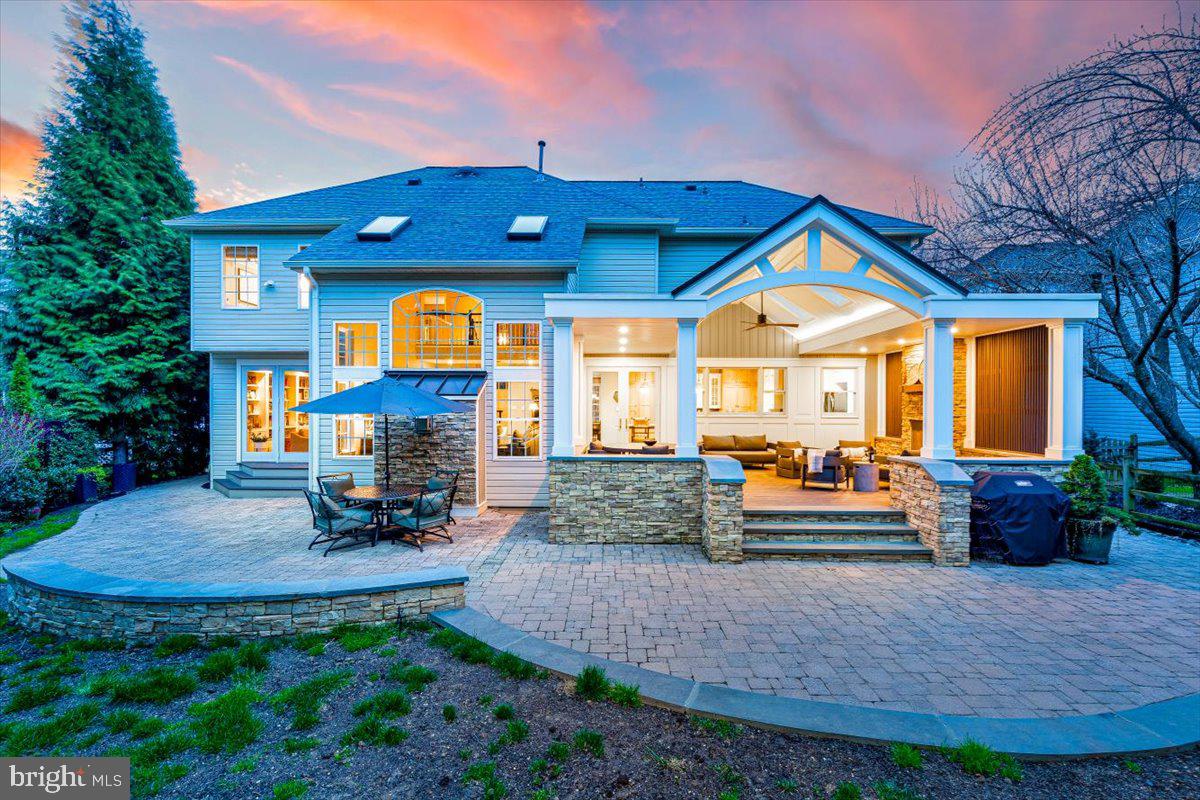 VILLAGE OF RIVER HILL - Residential