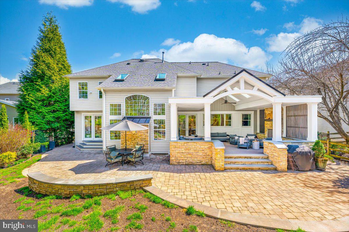 VILLAGE OF RIVER HILL - Residential