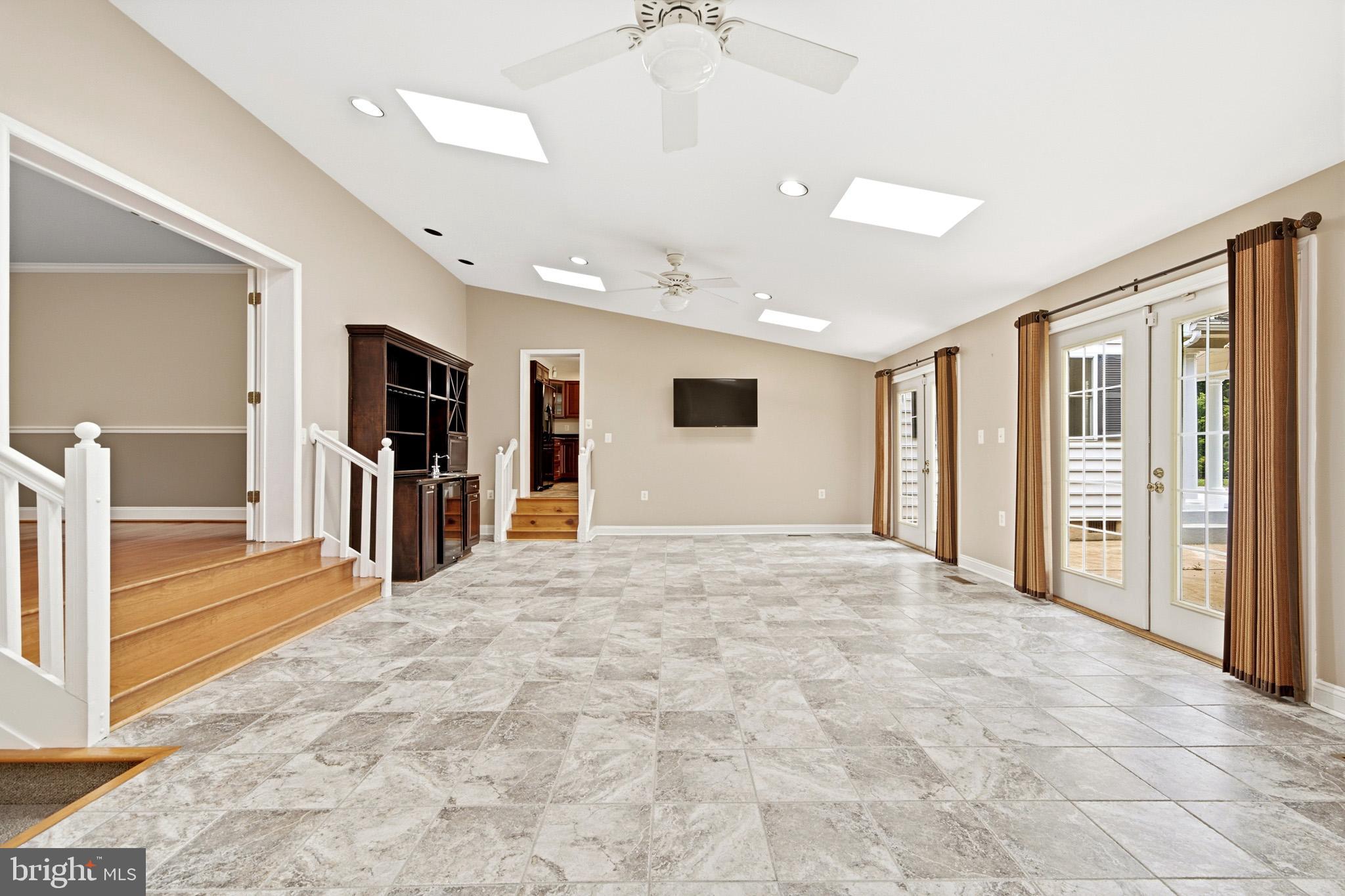 GILBERT ACRES - Residential