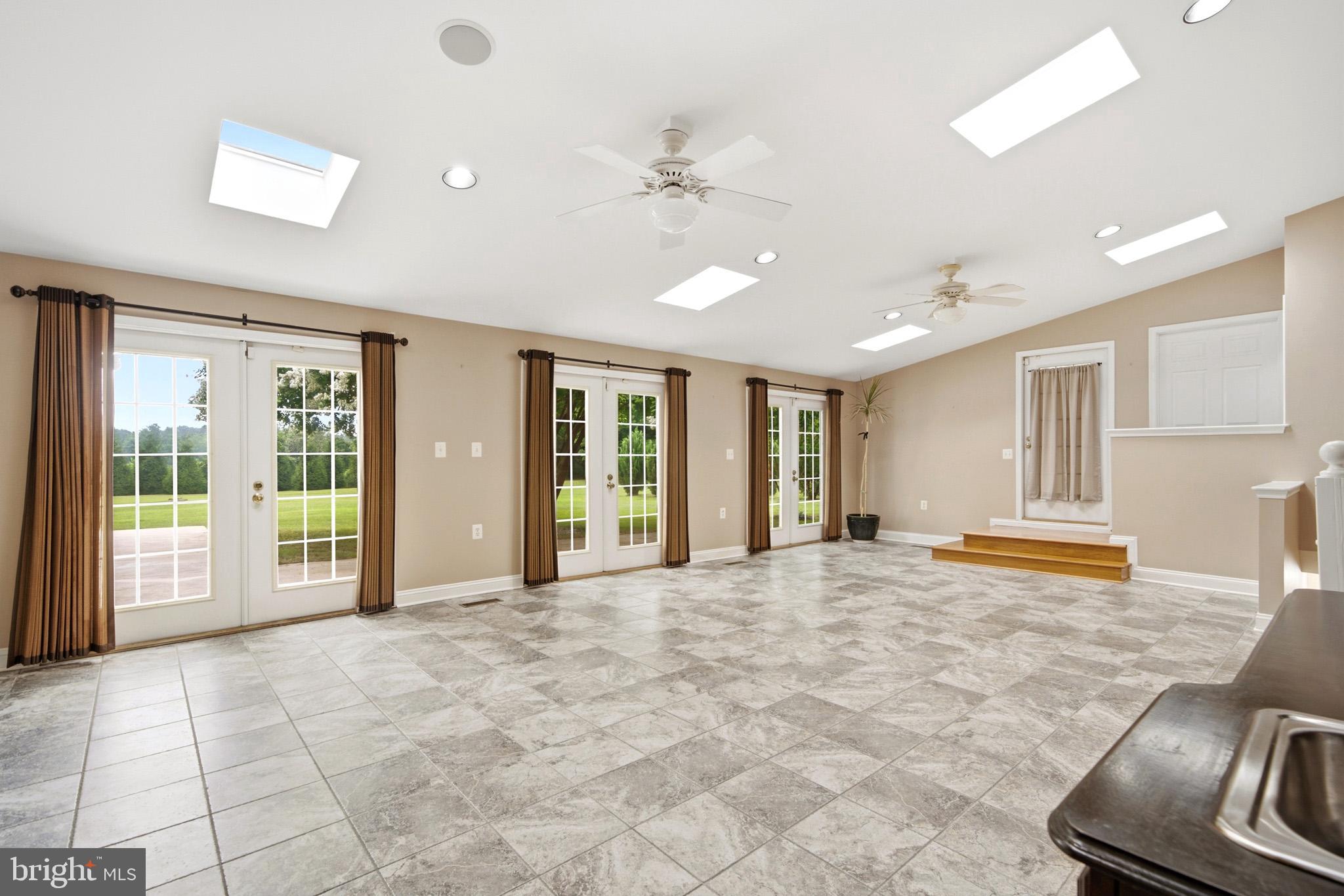 GILBERT ACRES - Residential