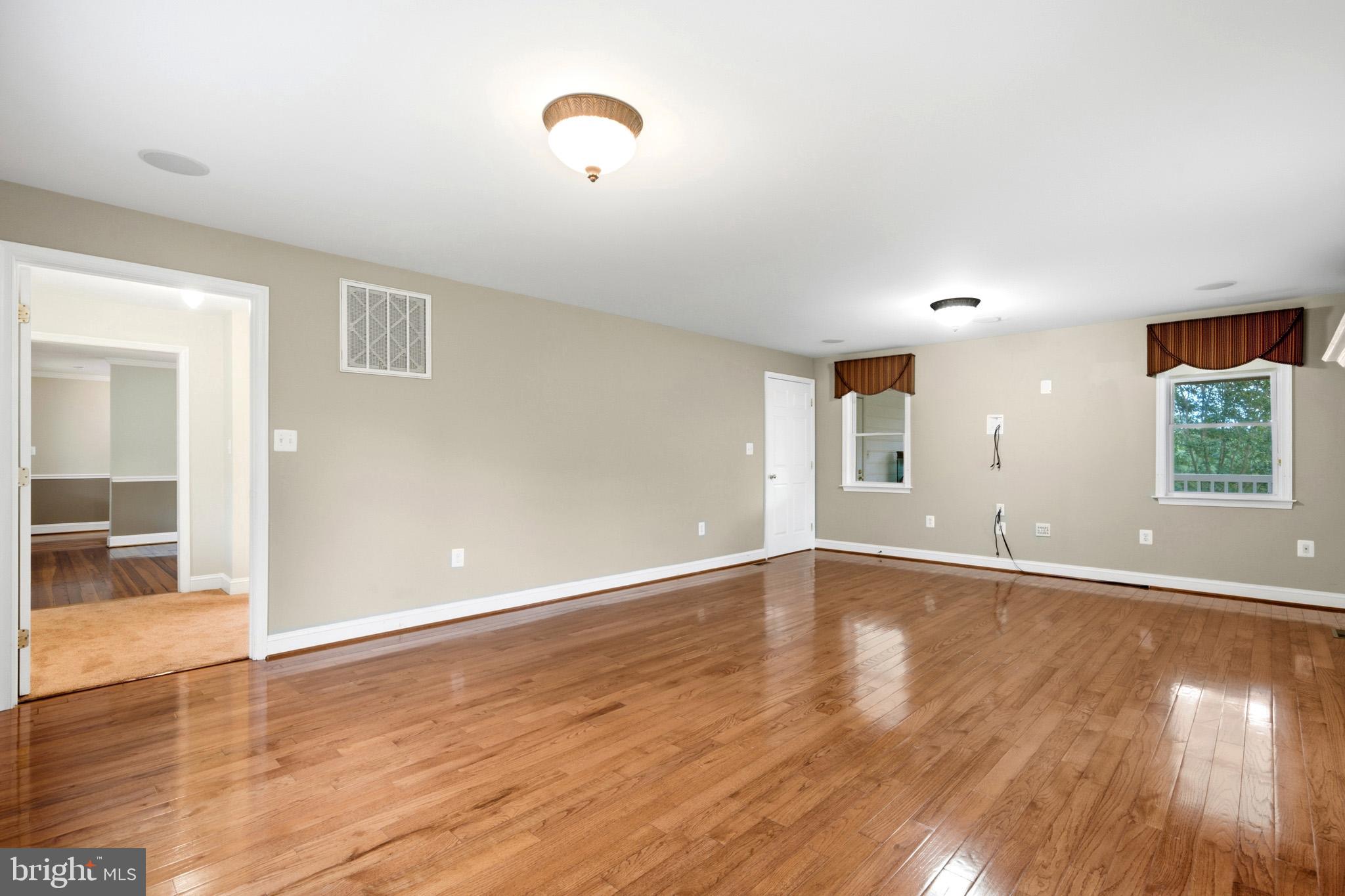 GILBERT ACRES - Residential