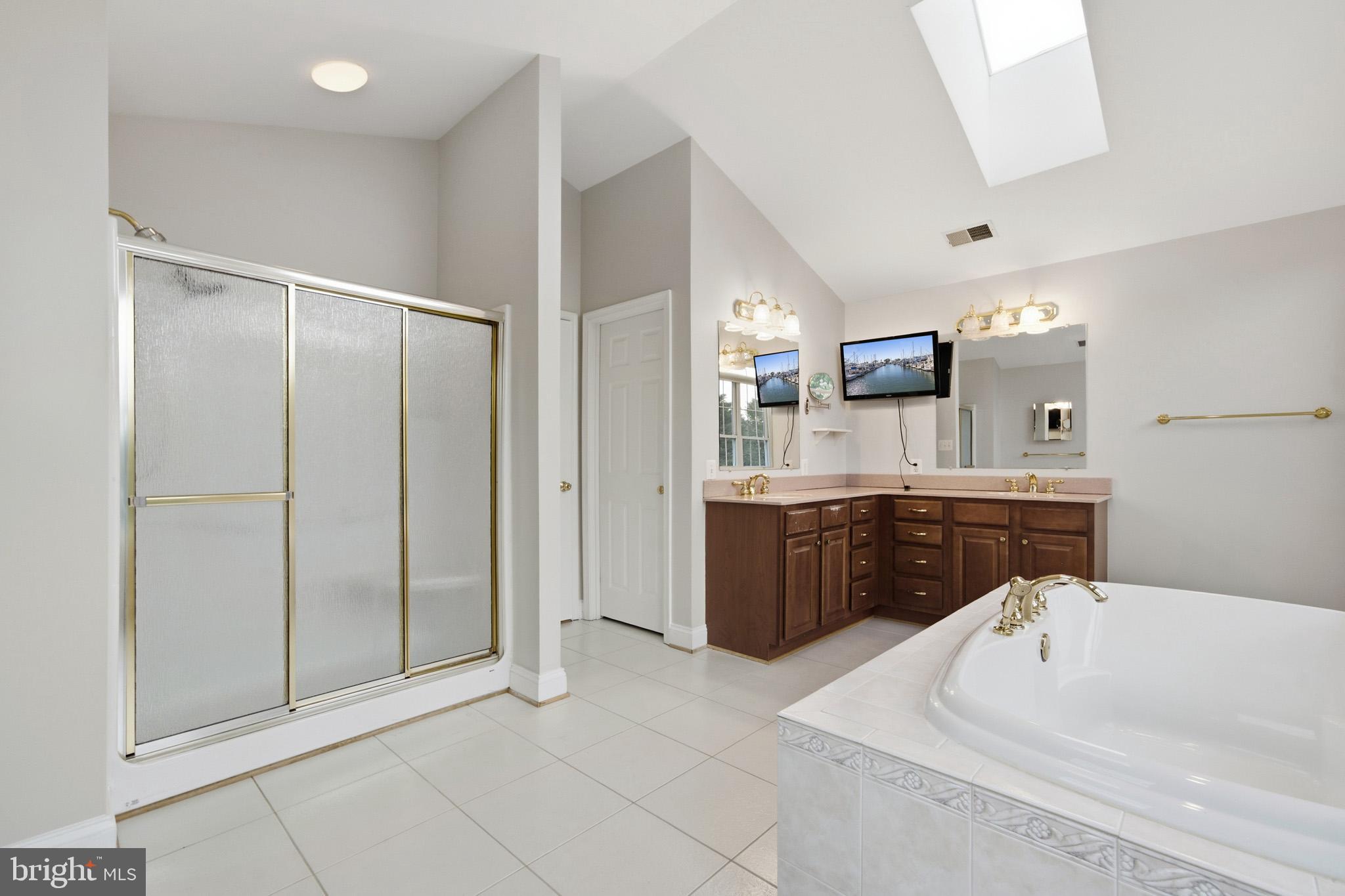 GILBERT ACRES - Residential