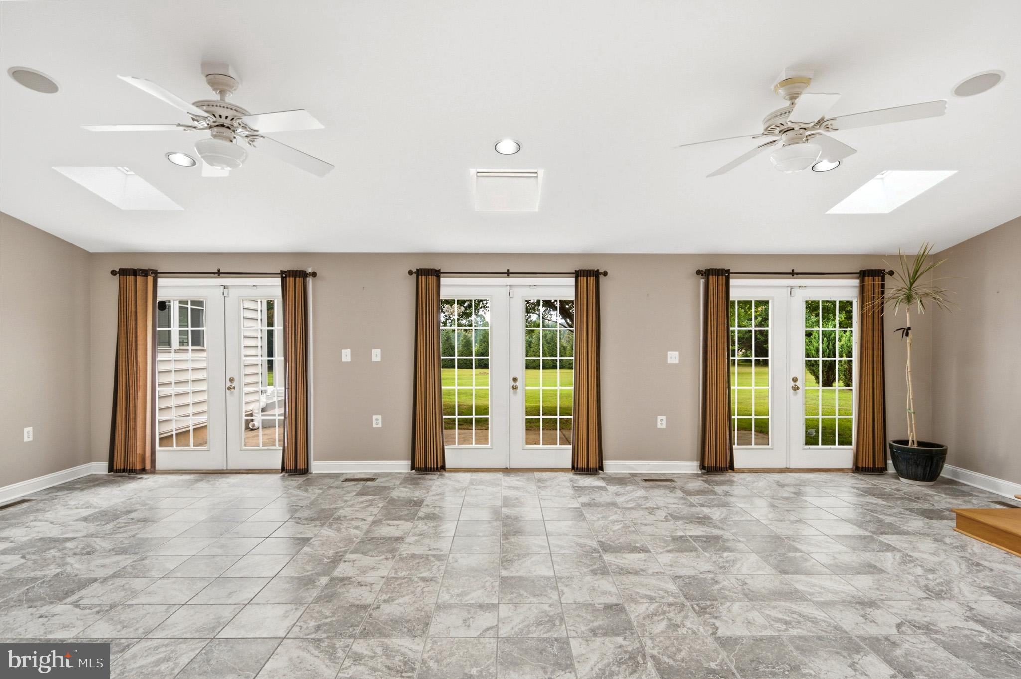 GILBERT ACRES - Residential