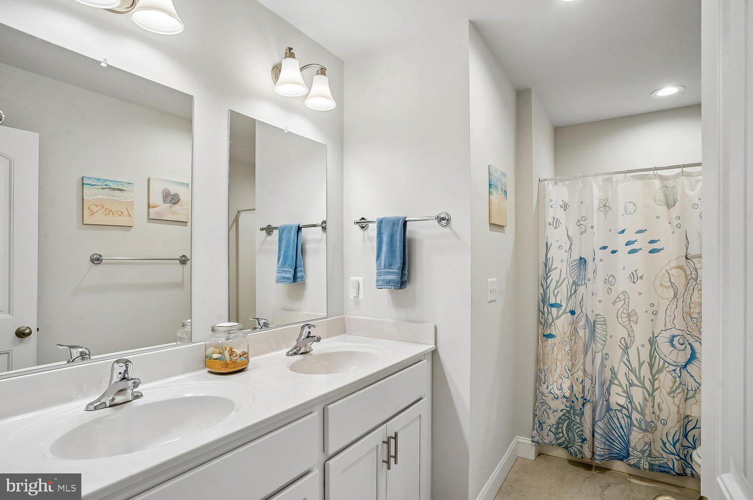 CLOVERLEA - Residential