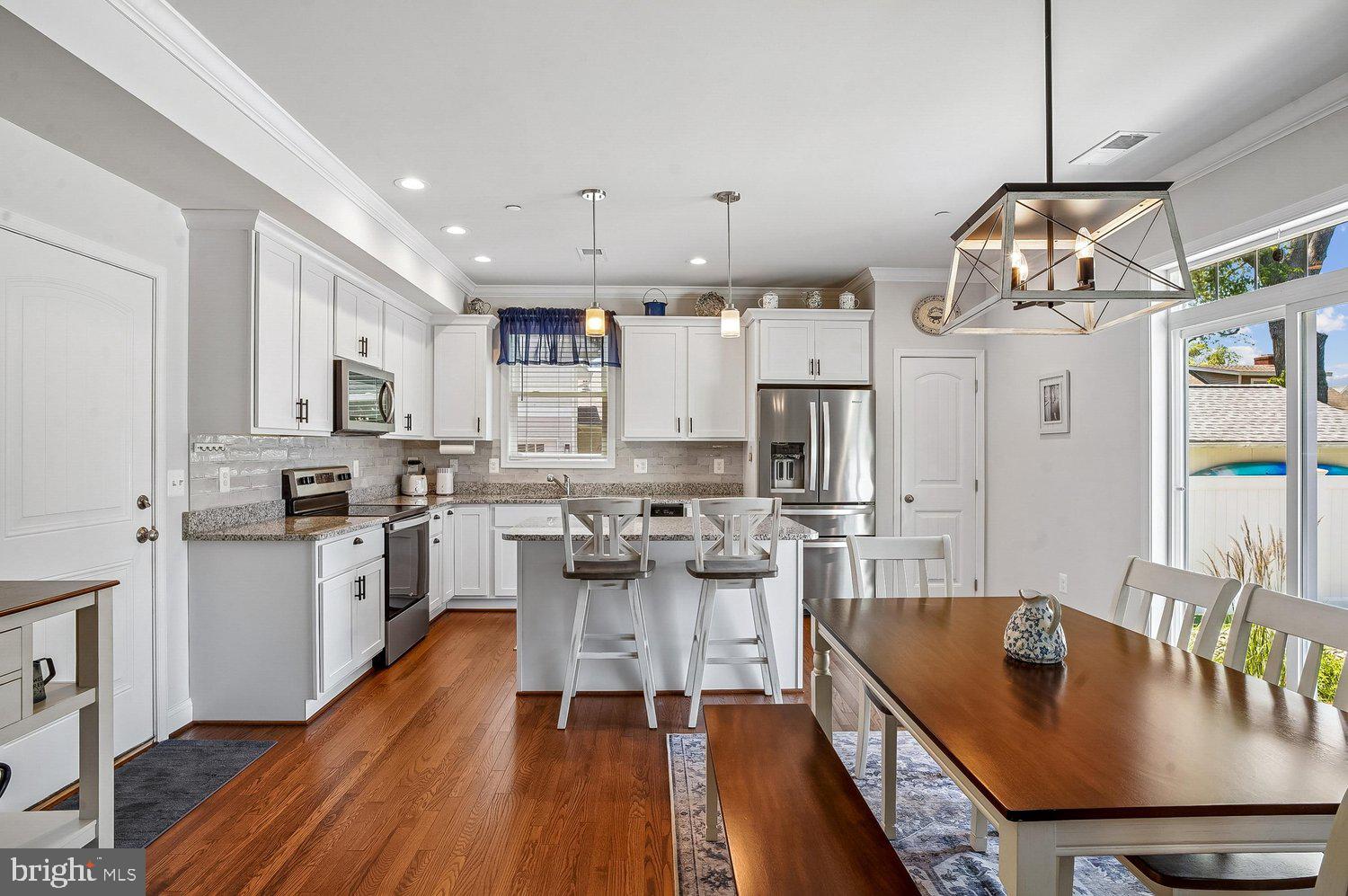 CLOVERLEA - Residential