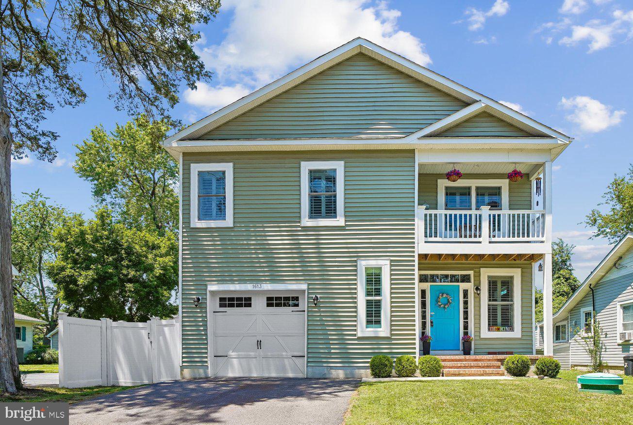 Finished in 2022, this home has been lovingly maintained and gently lived in by its original owners. Now it's your turn to enjoy everything Cloverlea has to offer — an easy walk to the Bay front beach, access to the private marina and beach club, a short boat ride down Cadle Creek to the Rhode River, and shaded, winding streets perfect for getting to know your neighbors.
Inside, flexible main-level living spaces open onto a fenced yard, ideal for everyday life and entertaining. Upstairs, four generously sized bedrooms — several with water views — offer room for family, guests, or a home office and workout space. Unwind on the upper-level balcony and take in the scenery.
Every detail has been thoughtfully considered to make everyday living effortless.